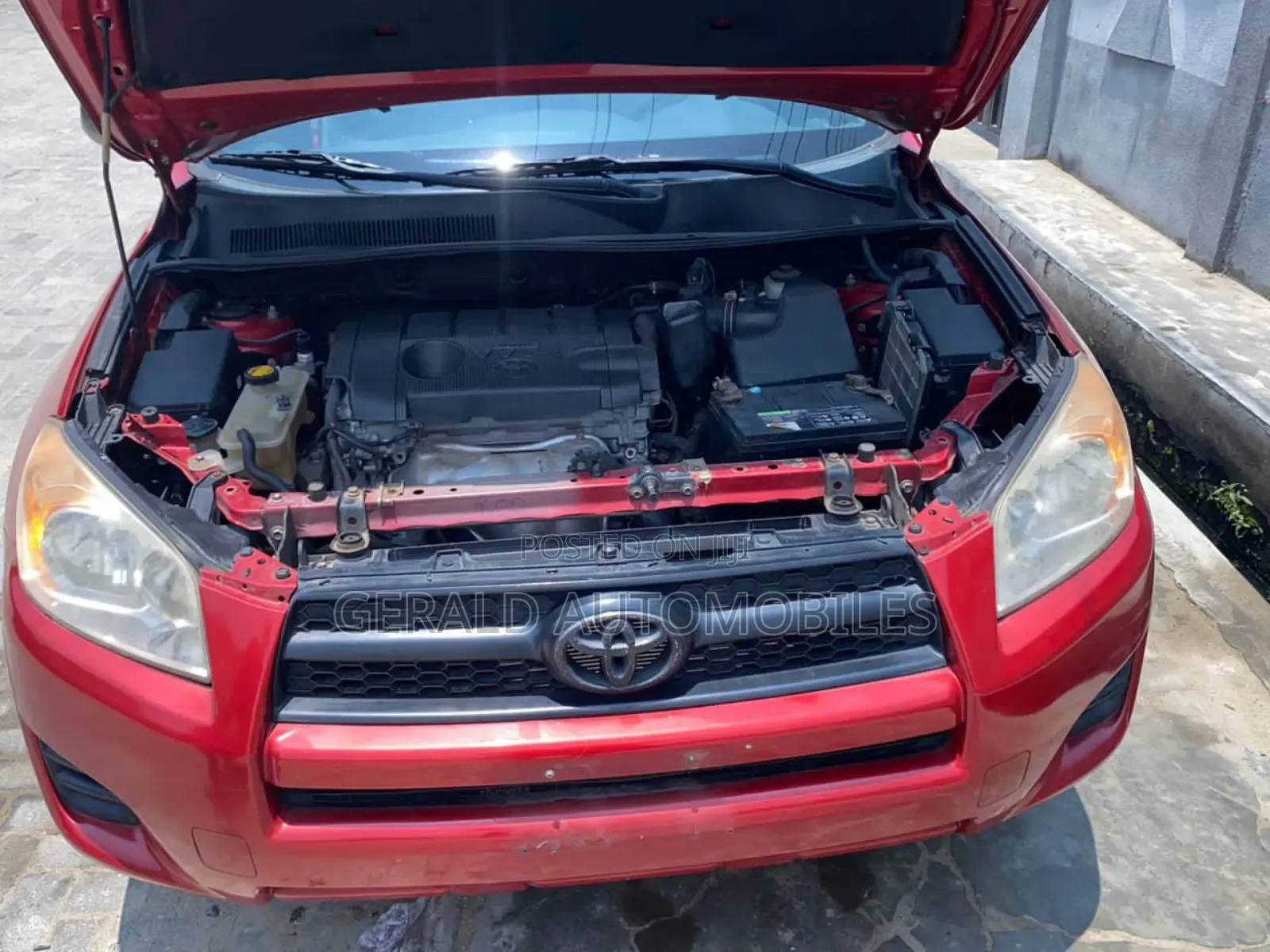Toyota RAV4 2.5 2011 Red