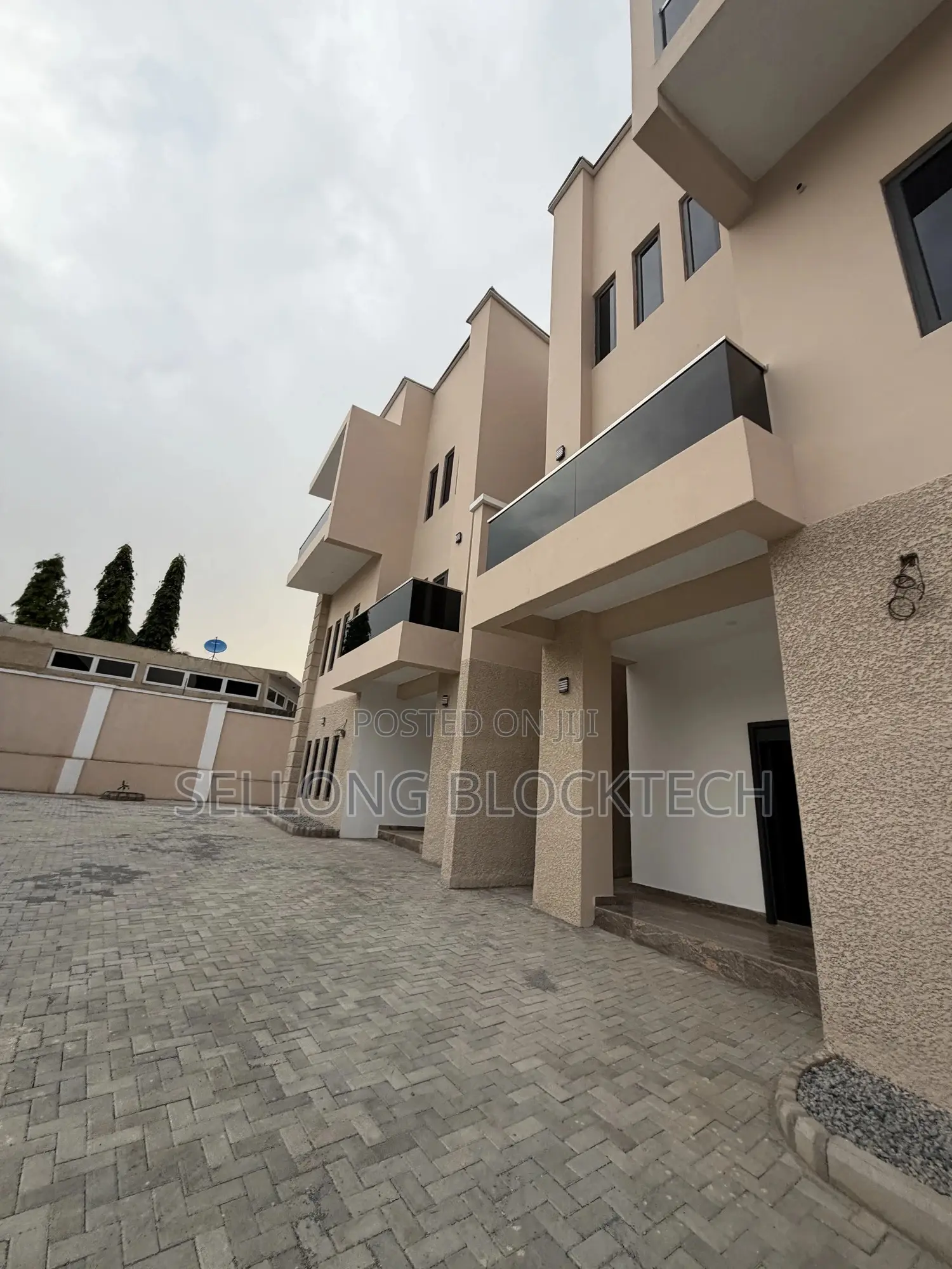 4bdrm Townhouse / Terrace in Guzape District for rent