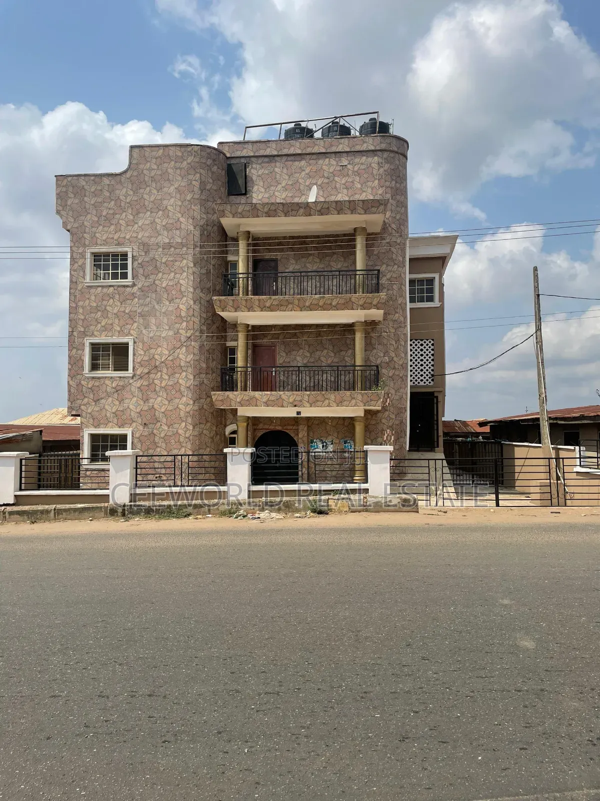 9 Big Rooms Available at Ologuneru Eleyele Ibadan