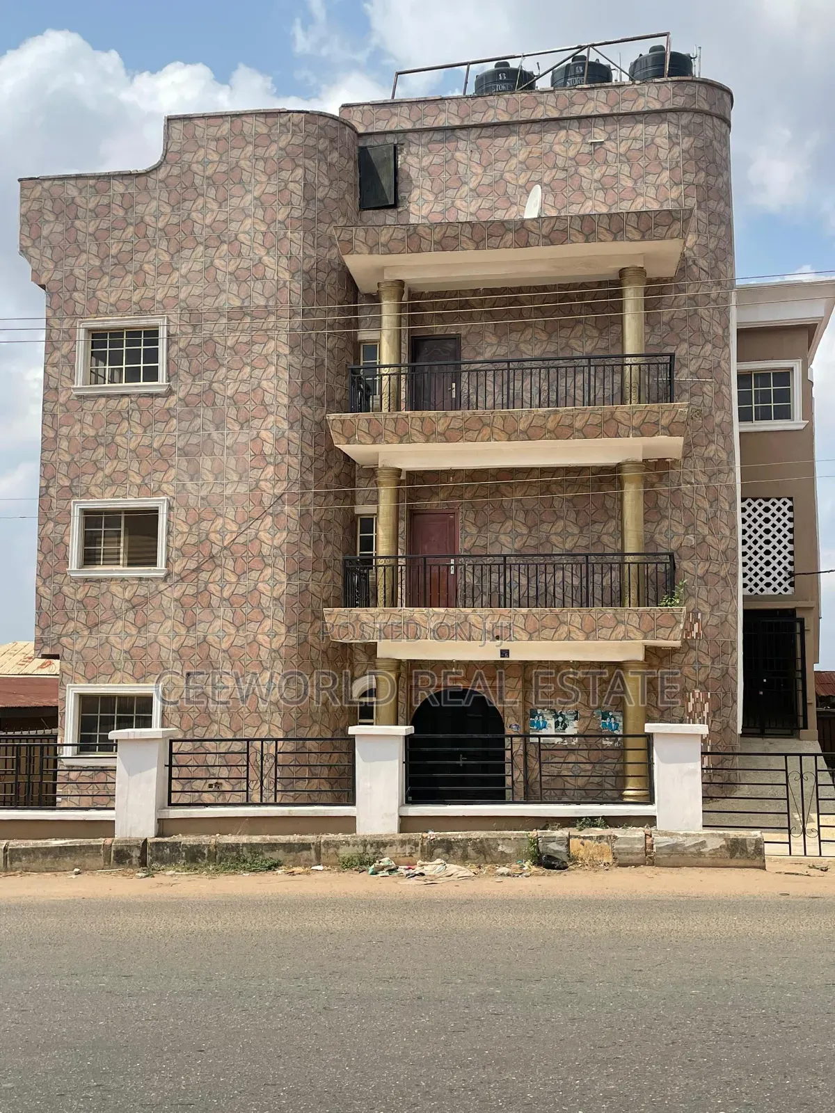 9 Big Rooms Available at Ologuneru Eleyele Ibadan