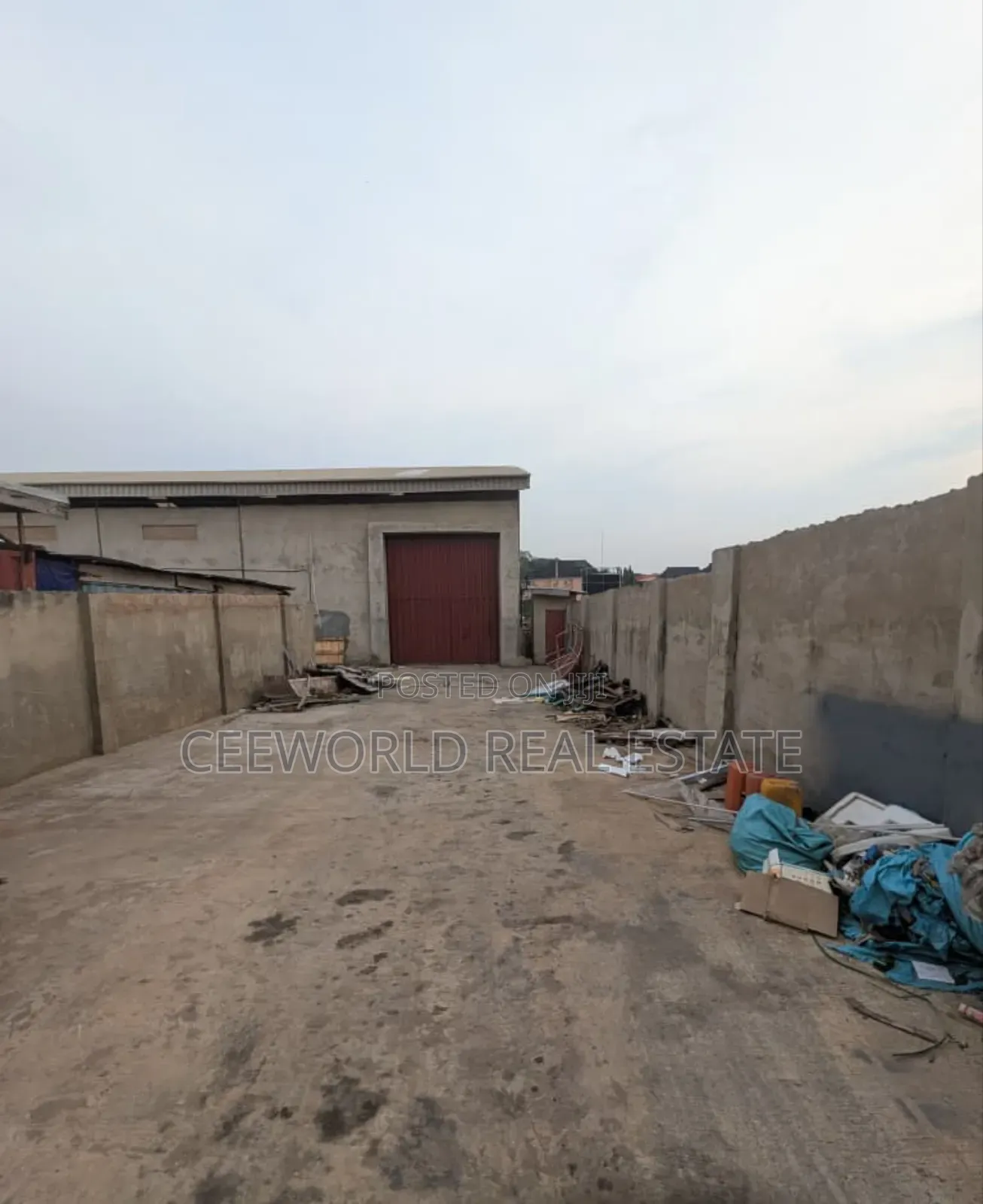 380sqm at Aleshinloye Market Close to Jericho / Iyaganku/Dugbe