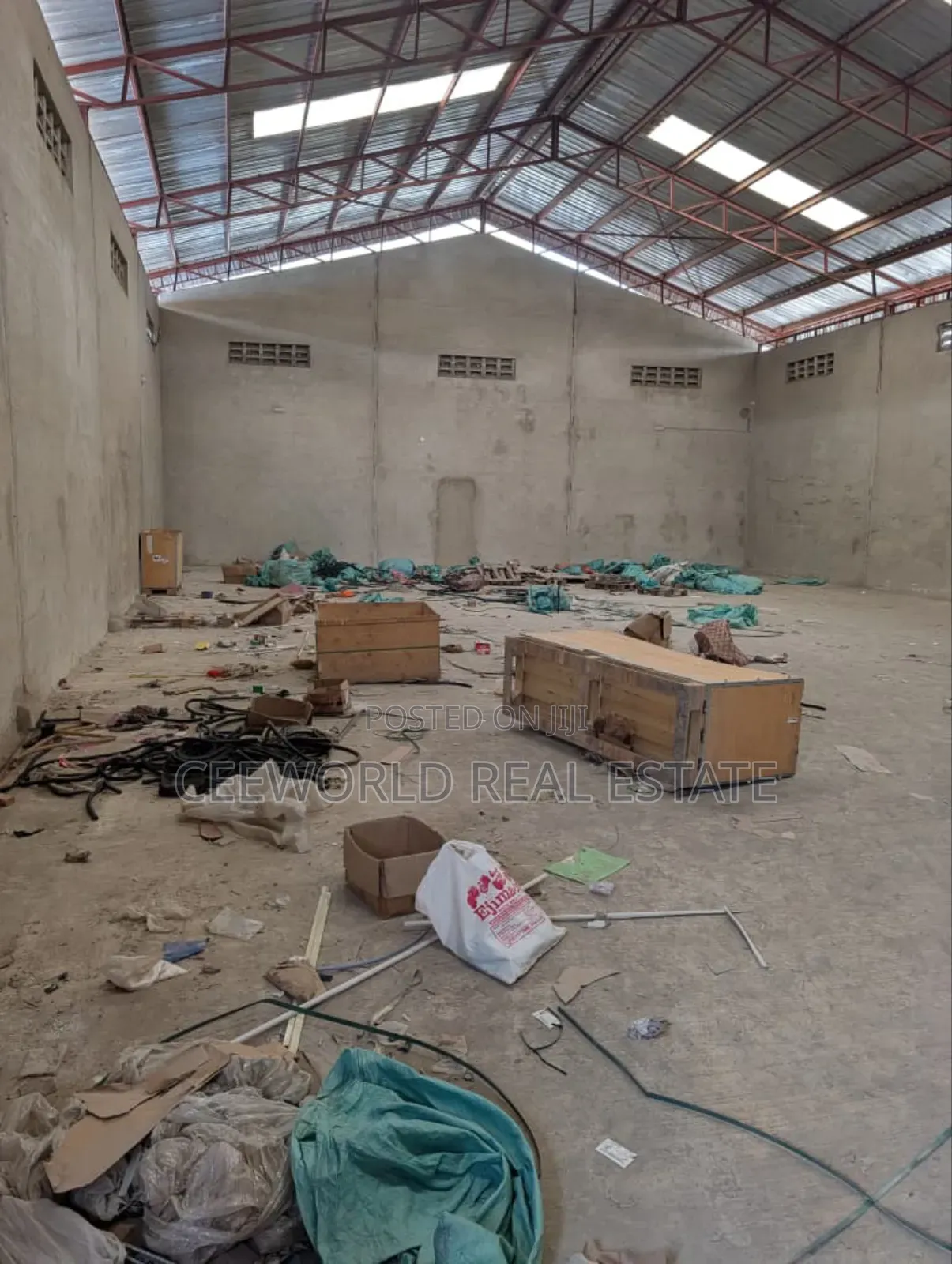 380sqm at Aleshinloye Market Close to Jericho / Iyaganku/Dugbe