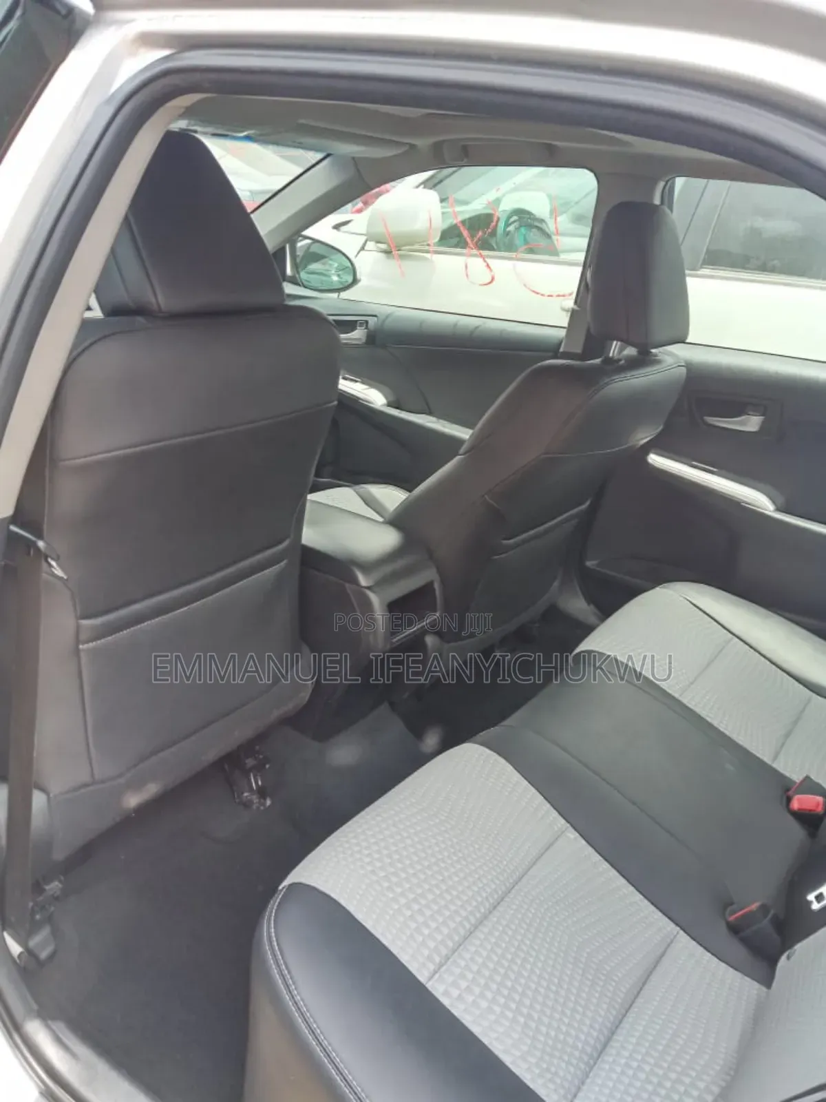 Toyota Camry SE 4dr Sedan (2.5L 4cyl 6A) 2013 Silver