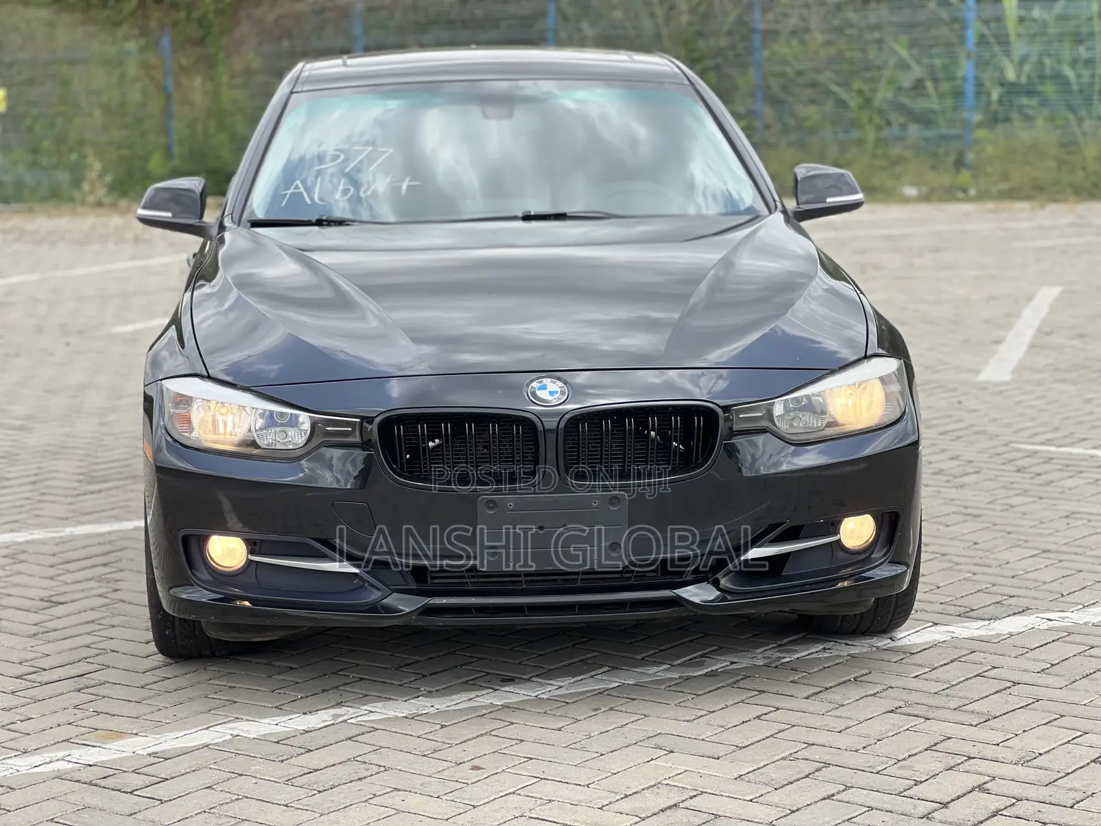 BMW 320i Sedan RWD 2015 Black