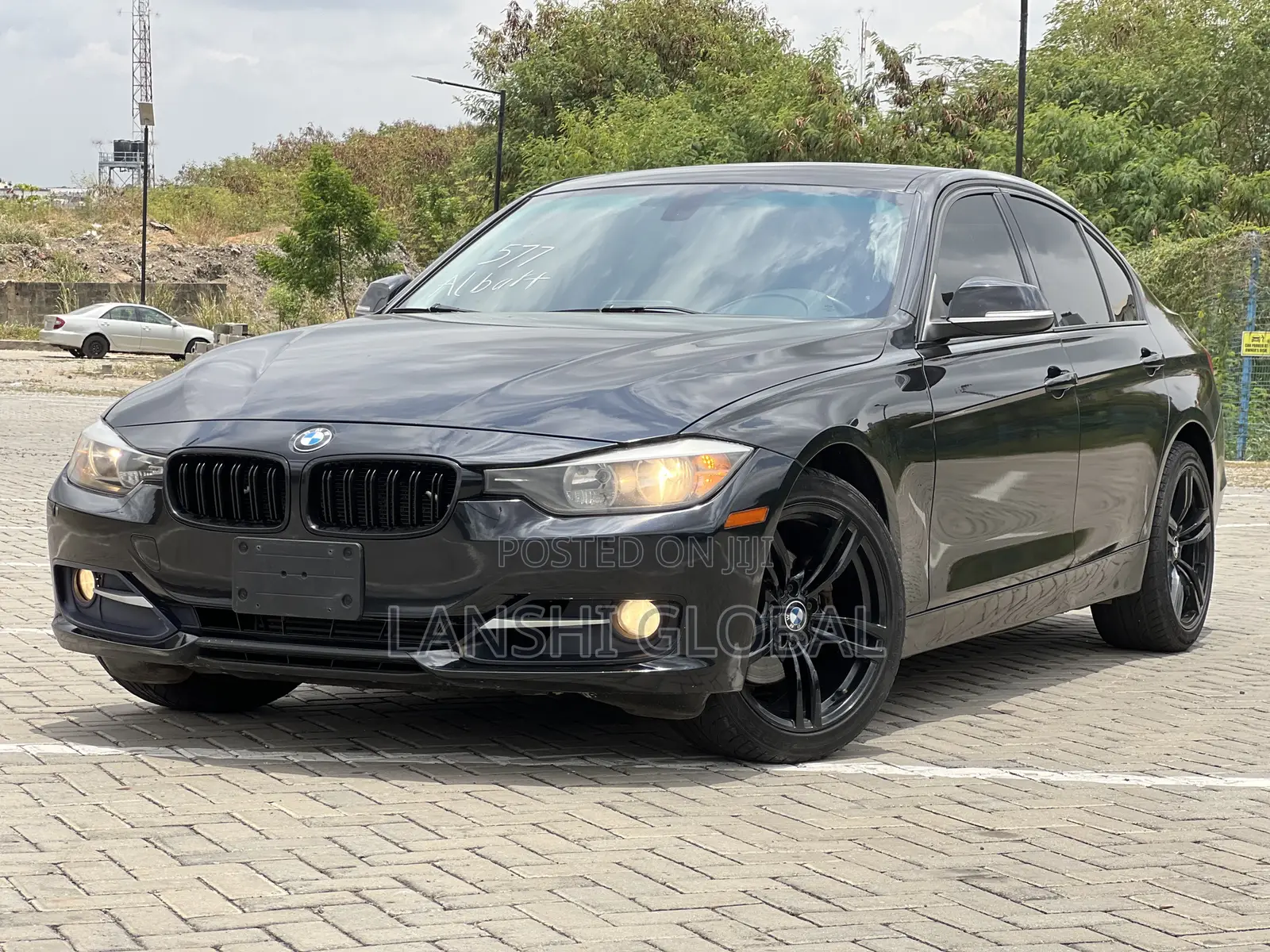 BMW 320i Sedan RWD 2015 Black