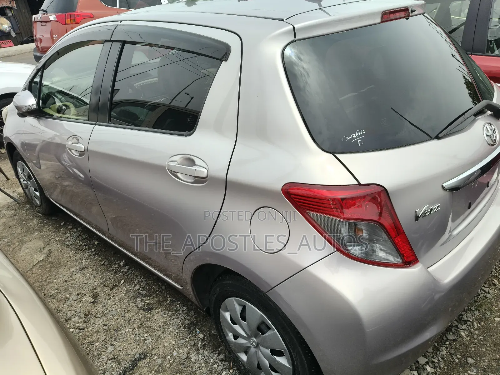 Toyota Yaris LE Hatchback 5dr 2013 Gray