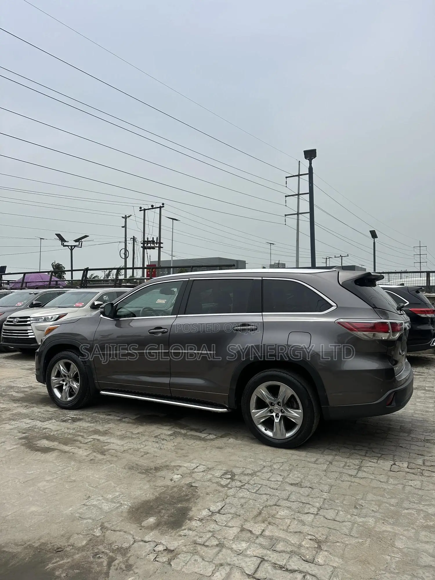 Toyota Highlander Limited Platinum 4dr SUV AWD (3.5L 6cyl 6A) 2015 Gray