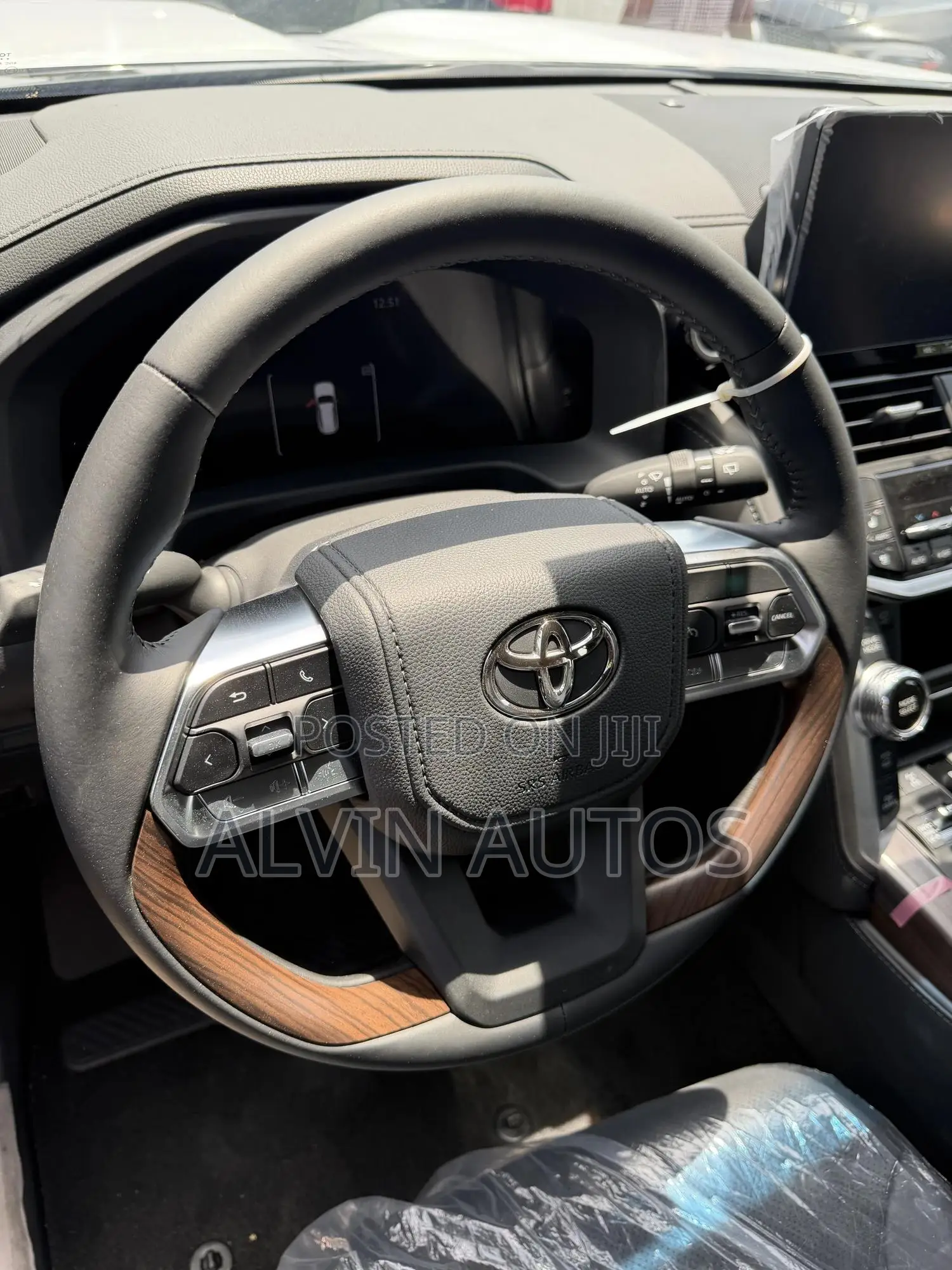 New Toyota Land Cruiser LC300 2025 Black