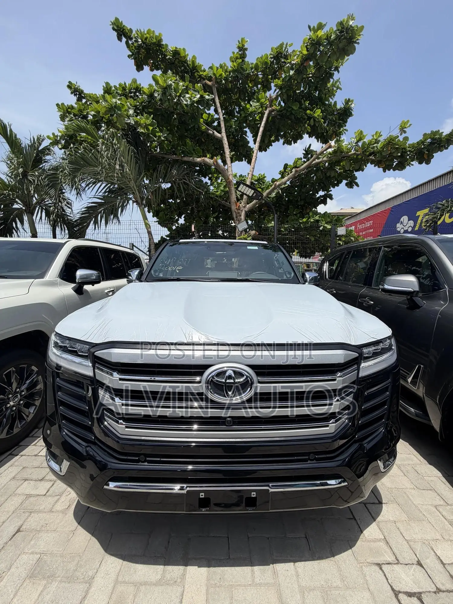 New Toyota Land Cruiser LC300 2025 Black