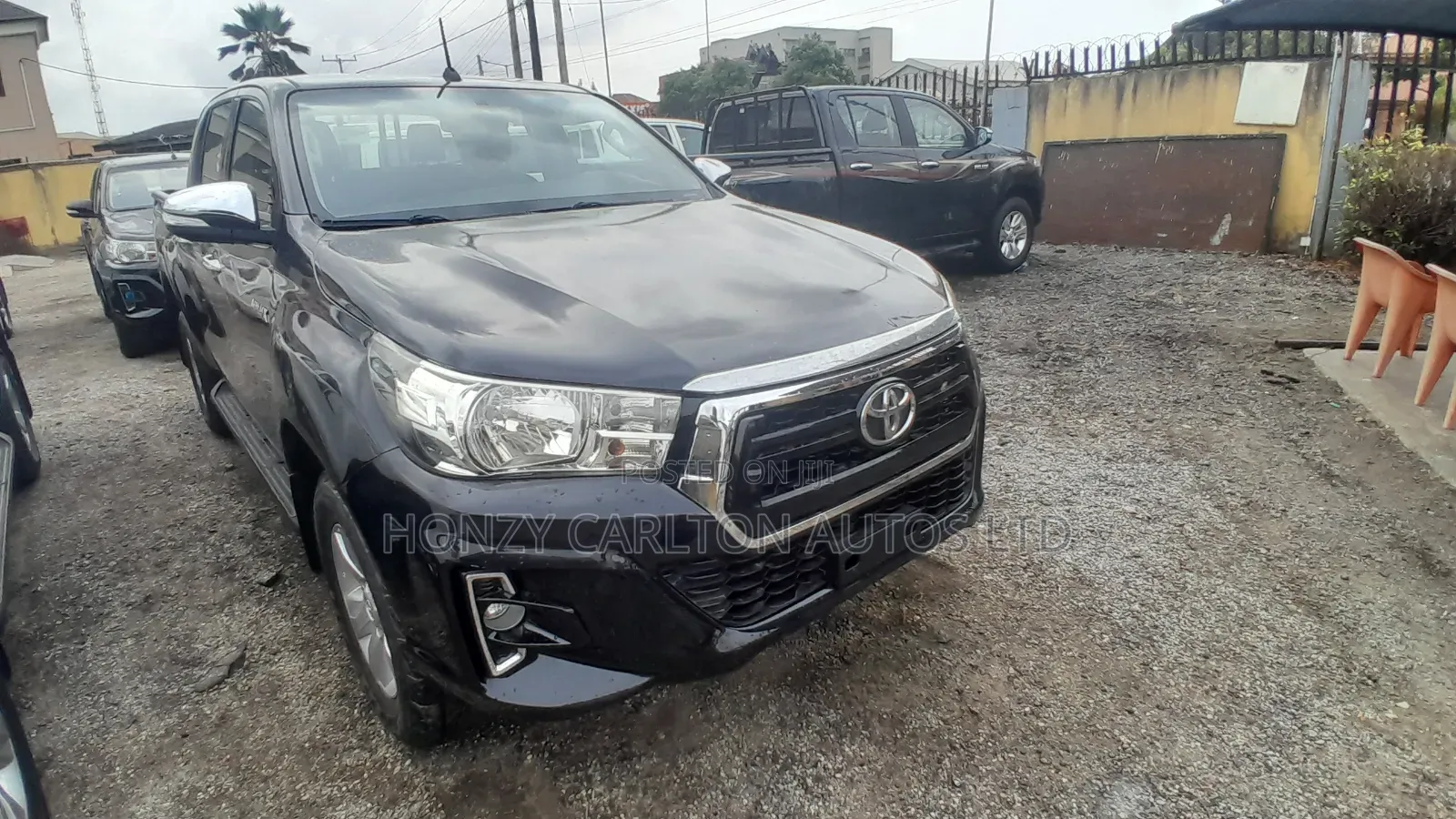 Toyota Hilux Revo Double Cab Petrol 2.7 AWD 2018 Black