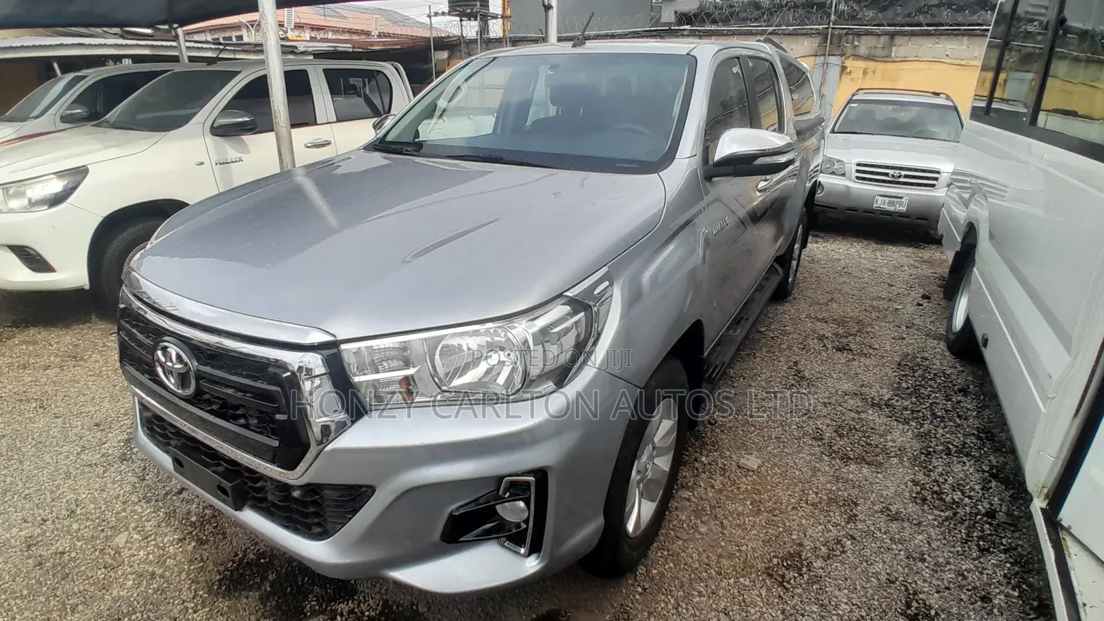 Toyota Hilux Revo Double Cab Petrol 2.7 AWD 2018 Blue