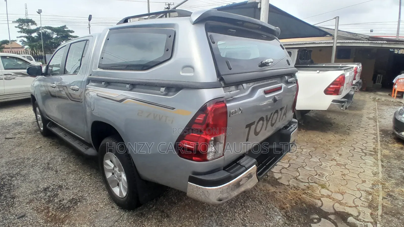 Toyota Hilux Revo Double Cab Petrol 2.7 AWD 2018 Blue