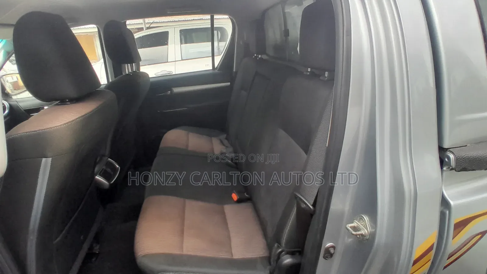 Toyota Hilux Revo Double Cab Petrol 2.7 AWD 2018 Blue