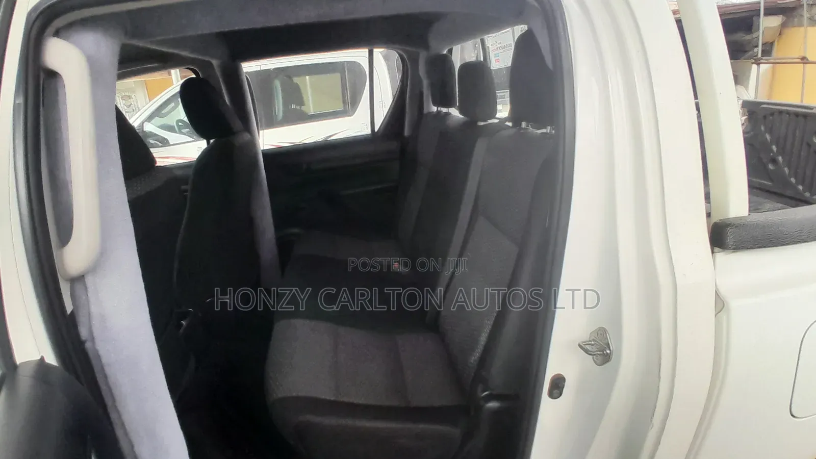 Toyota Hilux Revo Double Cab Deisel 2.8 AWD 2018 White