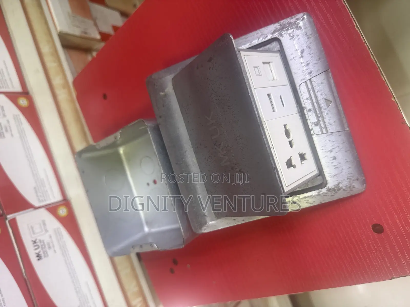 13a Single Floor Box