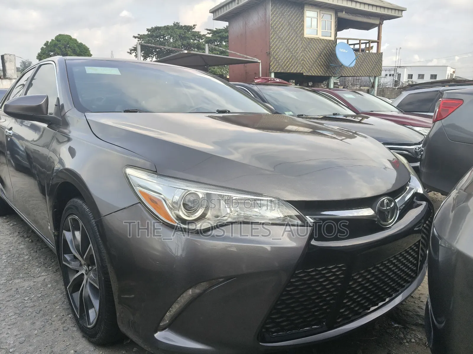 Toyota Camry XSE 4dr Sedan (2.5l 4cyl 6A) 2016 Gray