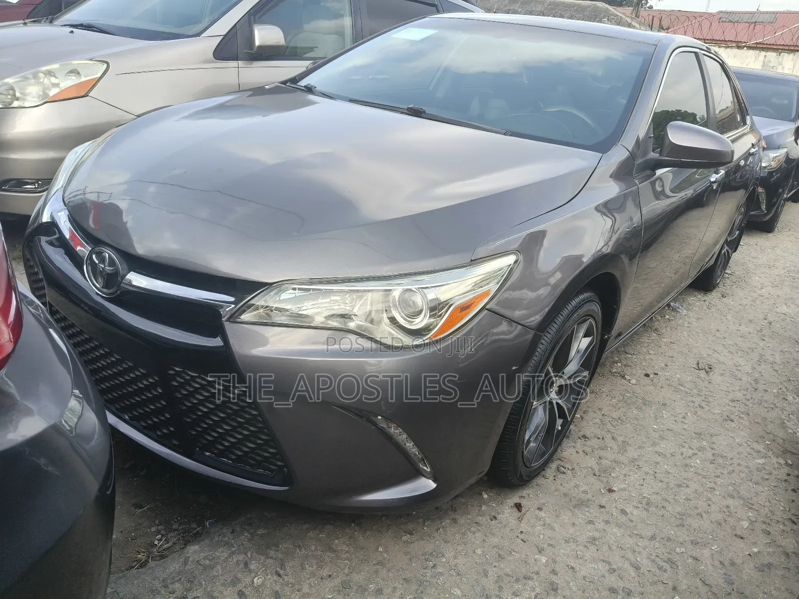 Toyota Camry XSE 4dr Sedan (2.5l 4cyl 6A) 2016 Gray