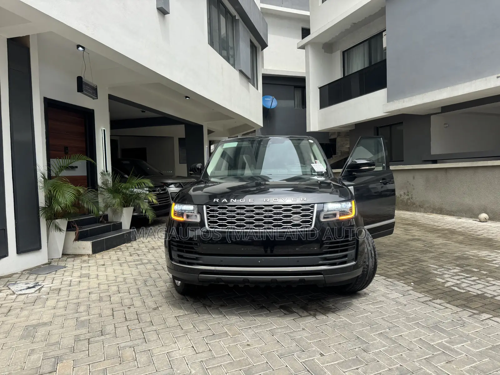Land Rover Range Rover 3.0L Supercharged HSE 2018 Black