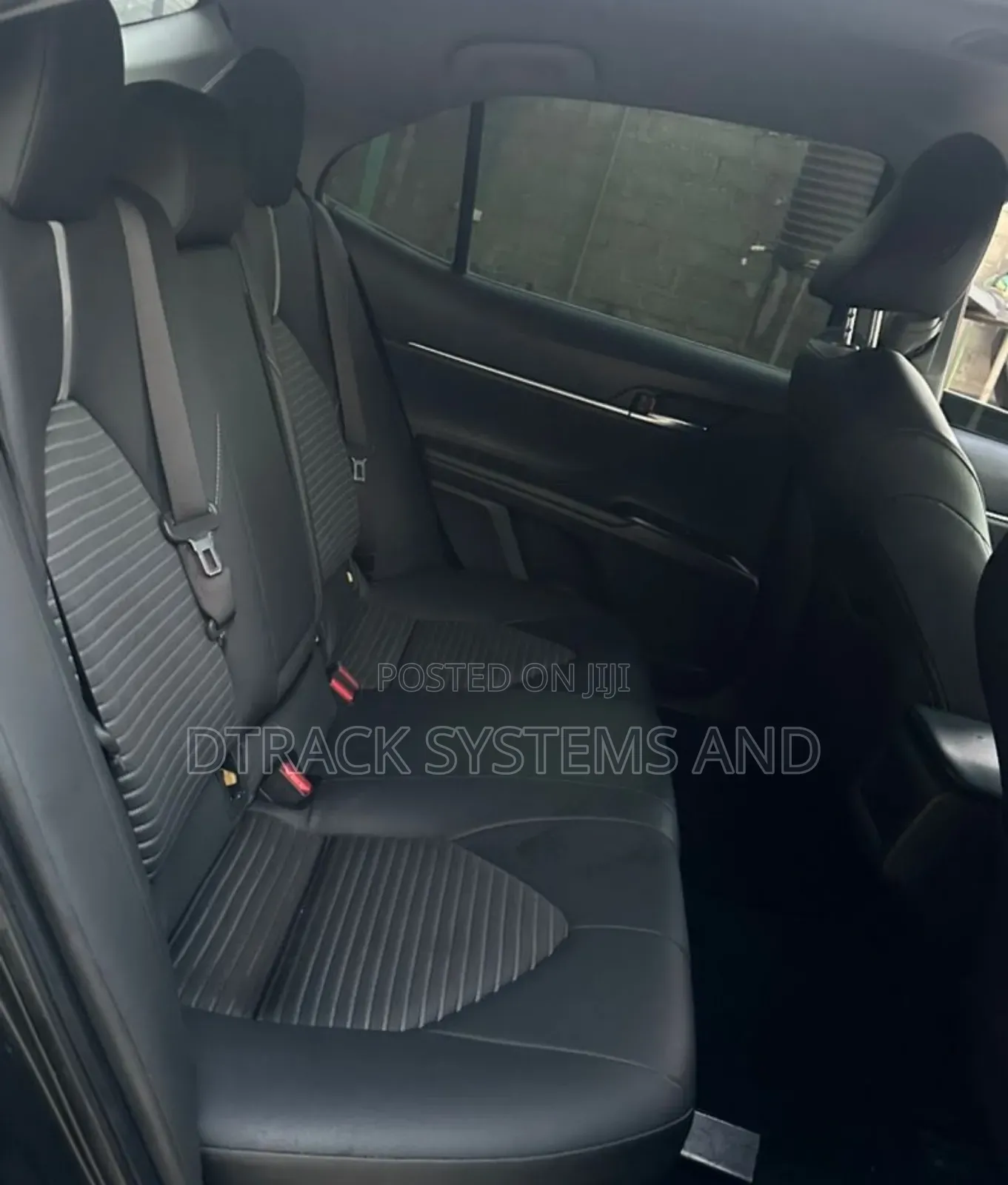 Toyota Camry SE FWD (2.5L 4cyl 8AM) 2018 Black