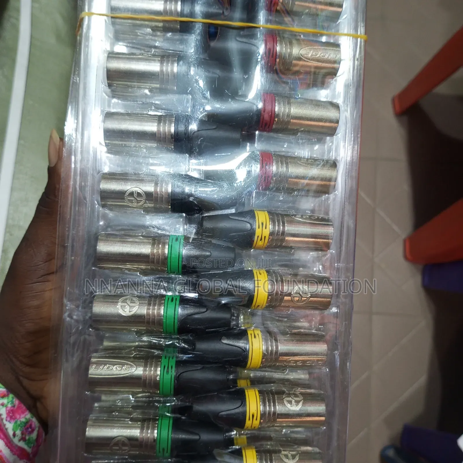 Canon Plugs