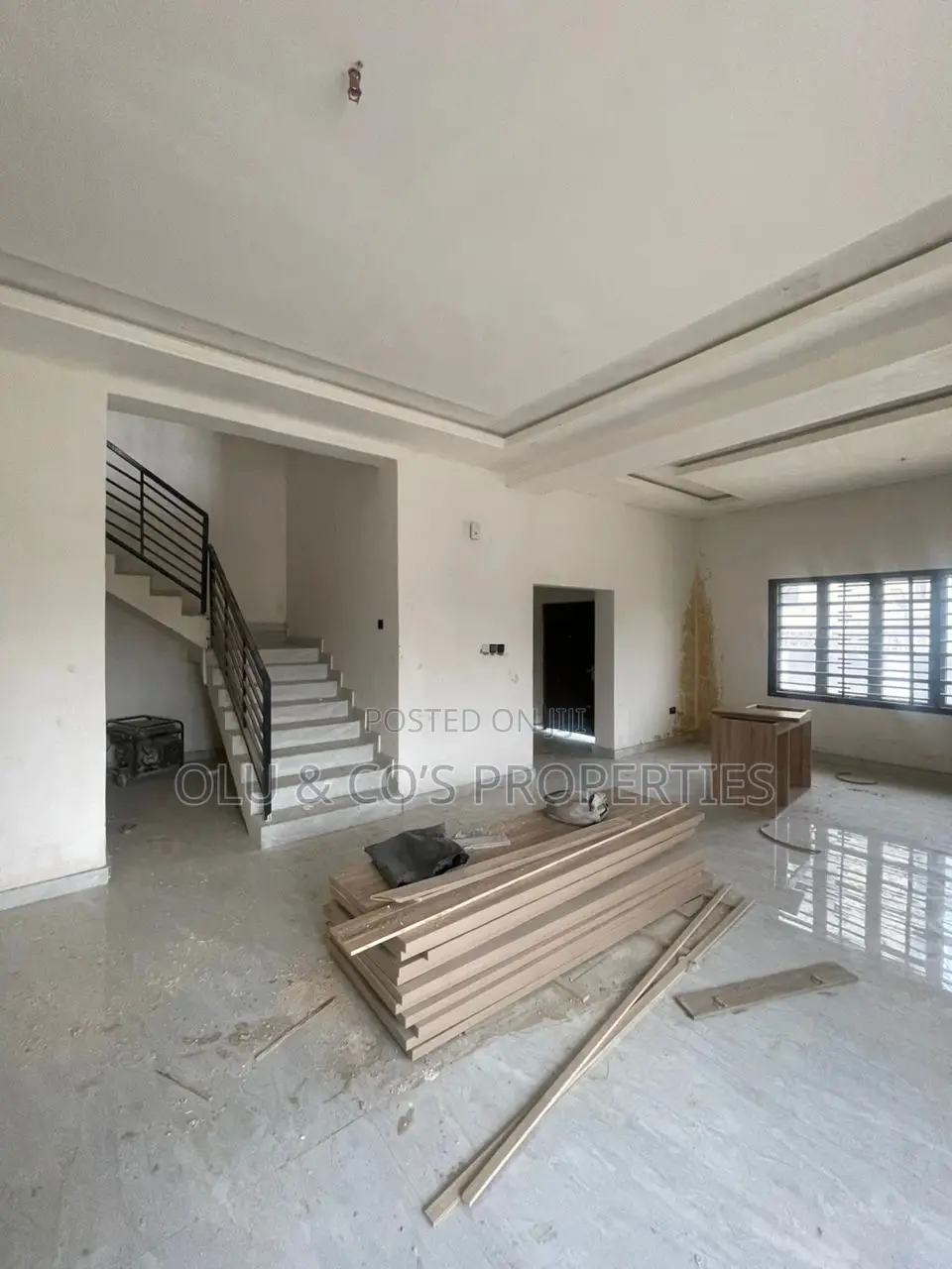4bdrm Duplex in Lifecamp for sale