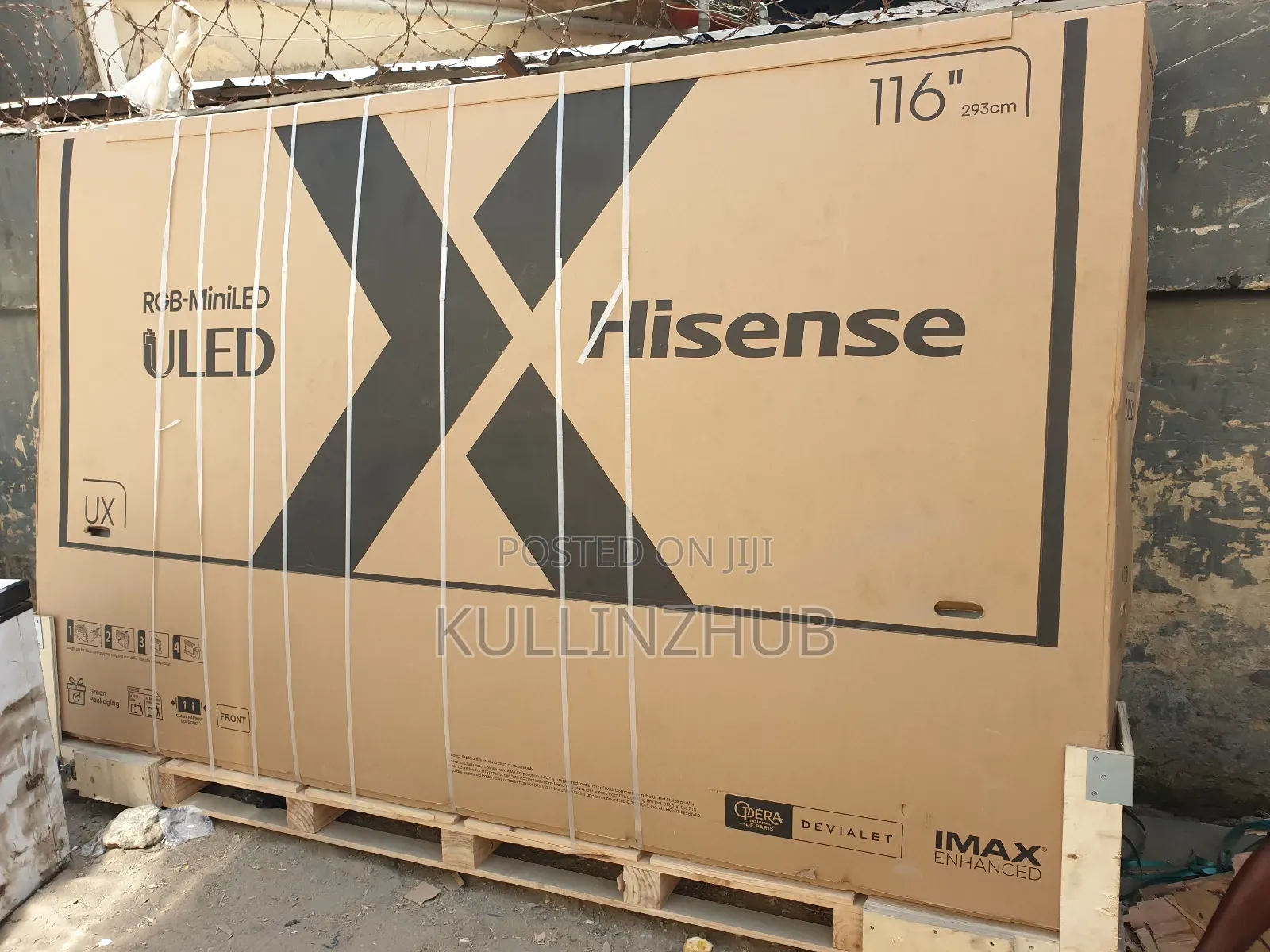 Hisense 116" Ux Smart Tv Uled RGB-Miniled Tv