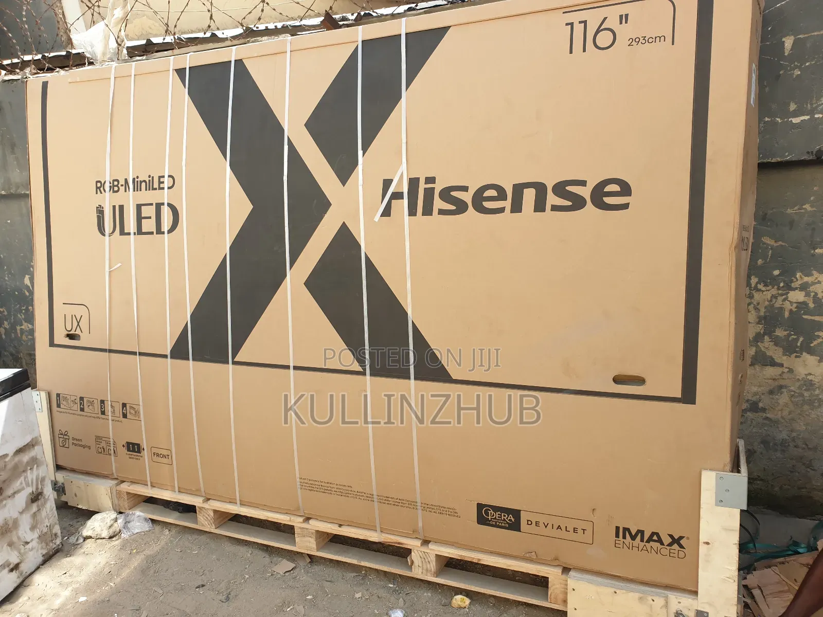 Hisense 116" Ux Smart Tv Uled RGB-Miniled Tv