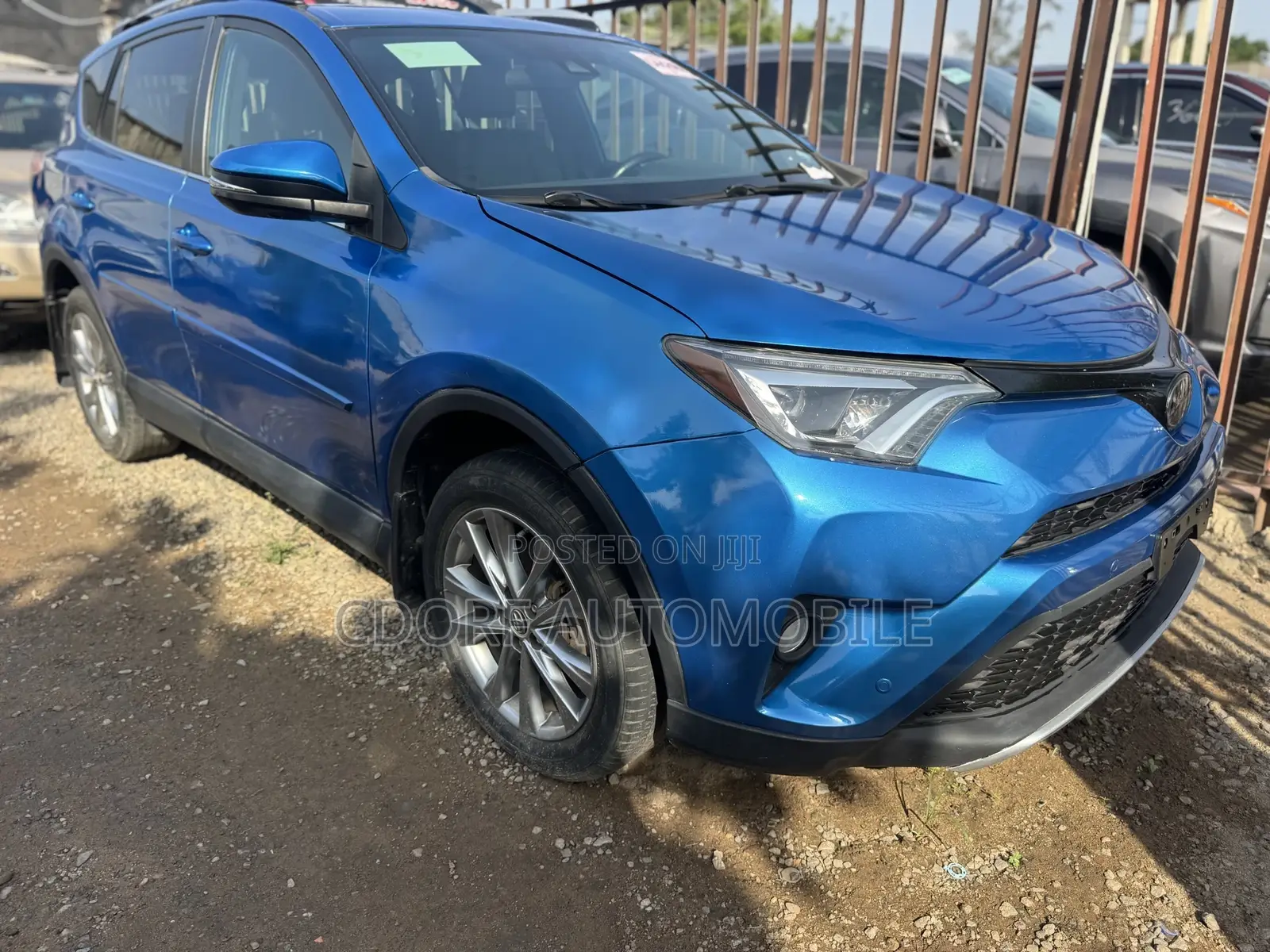 Toyota RAV4 SE AWD (2.5L 4cyl 6A) 2016 Blue