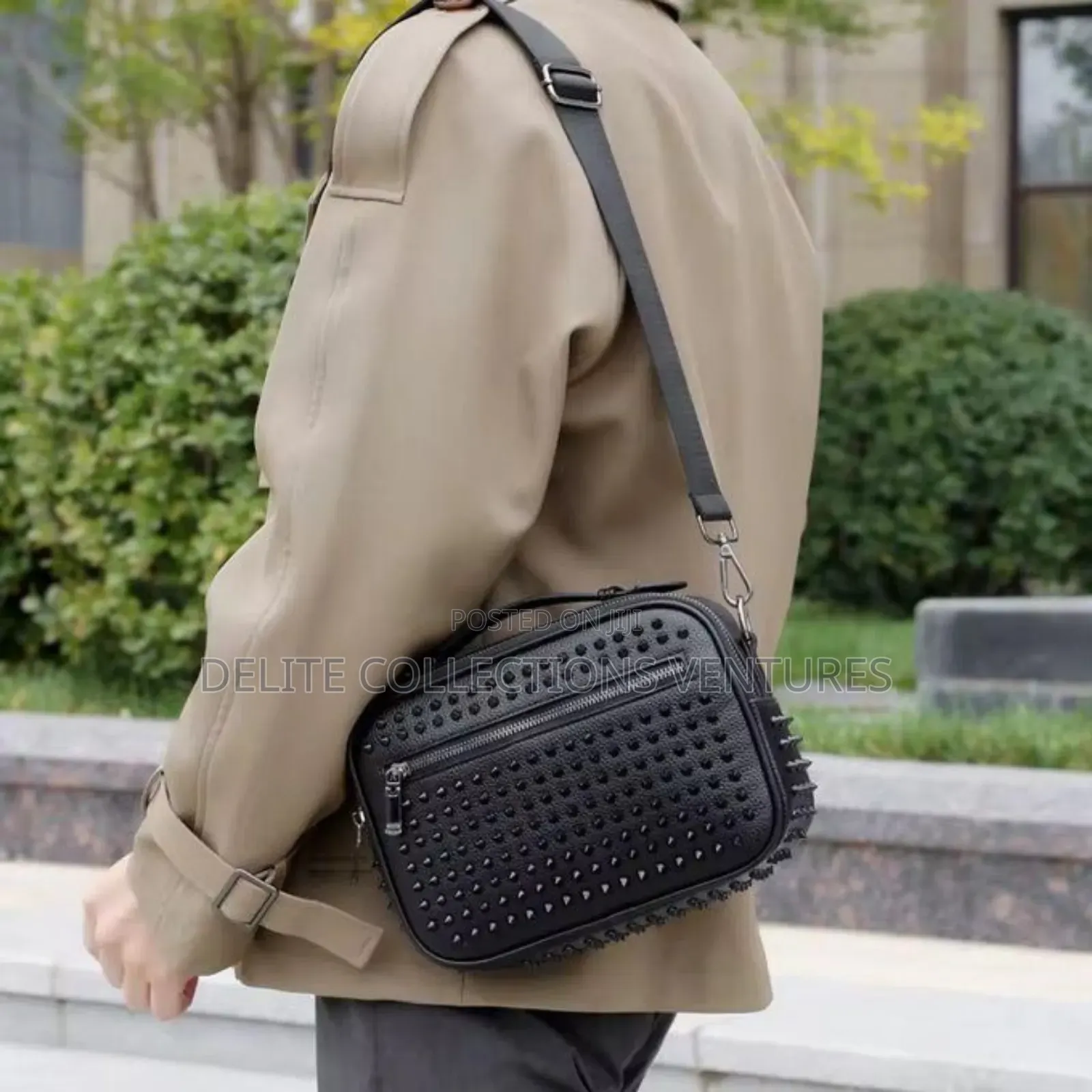 Luxury Update  
Studded Stylish Unisex Rivet Side Purse.
