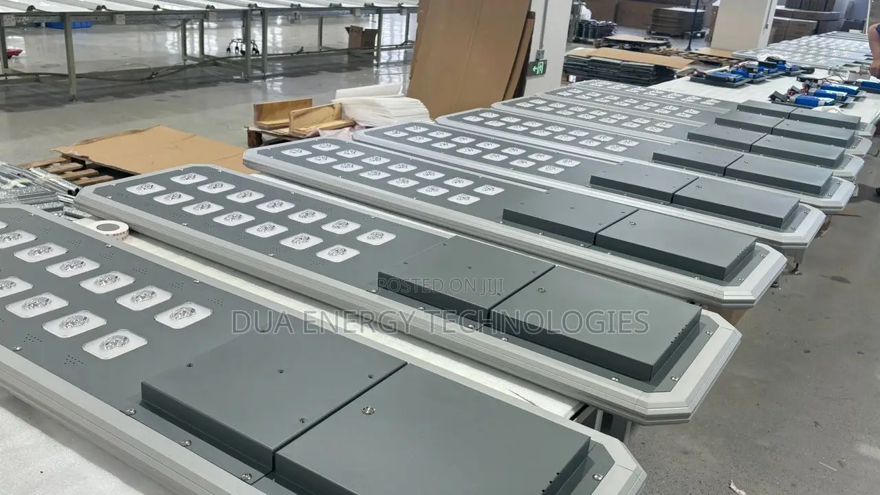 12 Eyes Industrial Solar Street Light