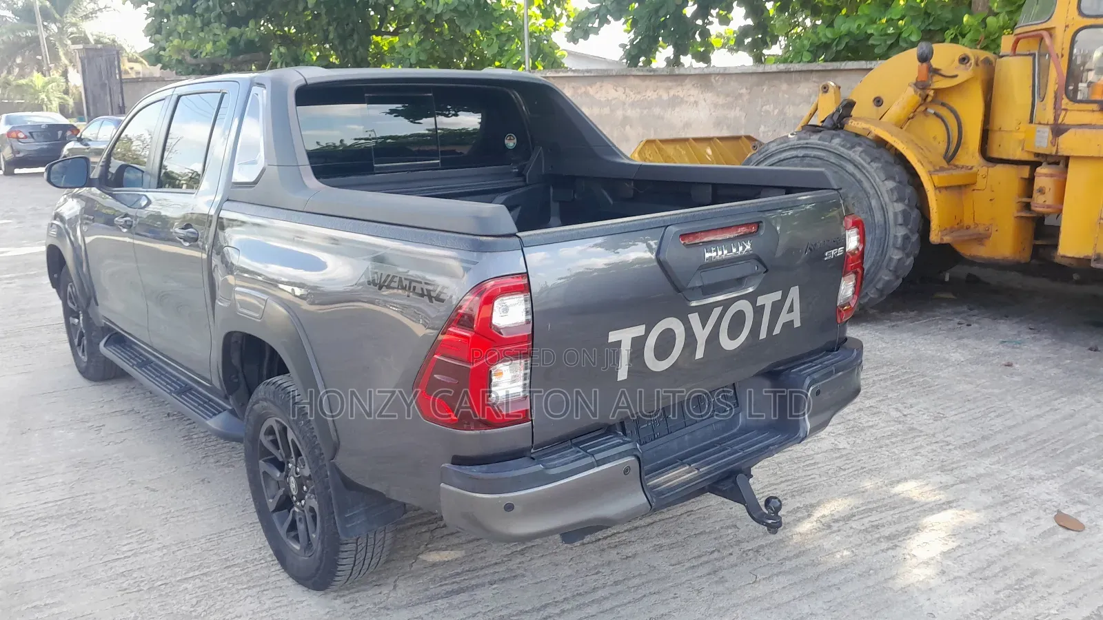 Toyota Hilux Revo Double Cab Petrol 2.7 AWD 2021 Gray