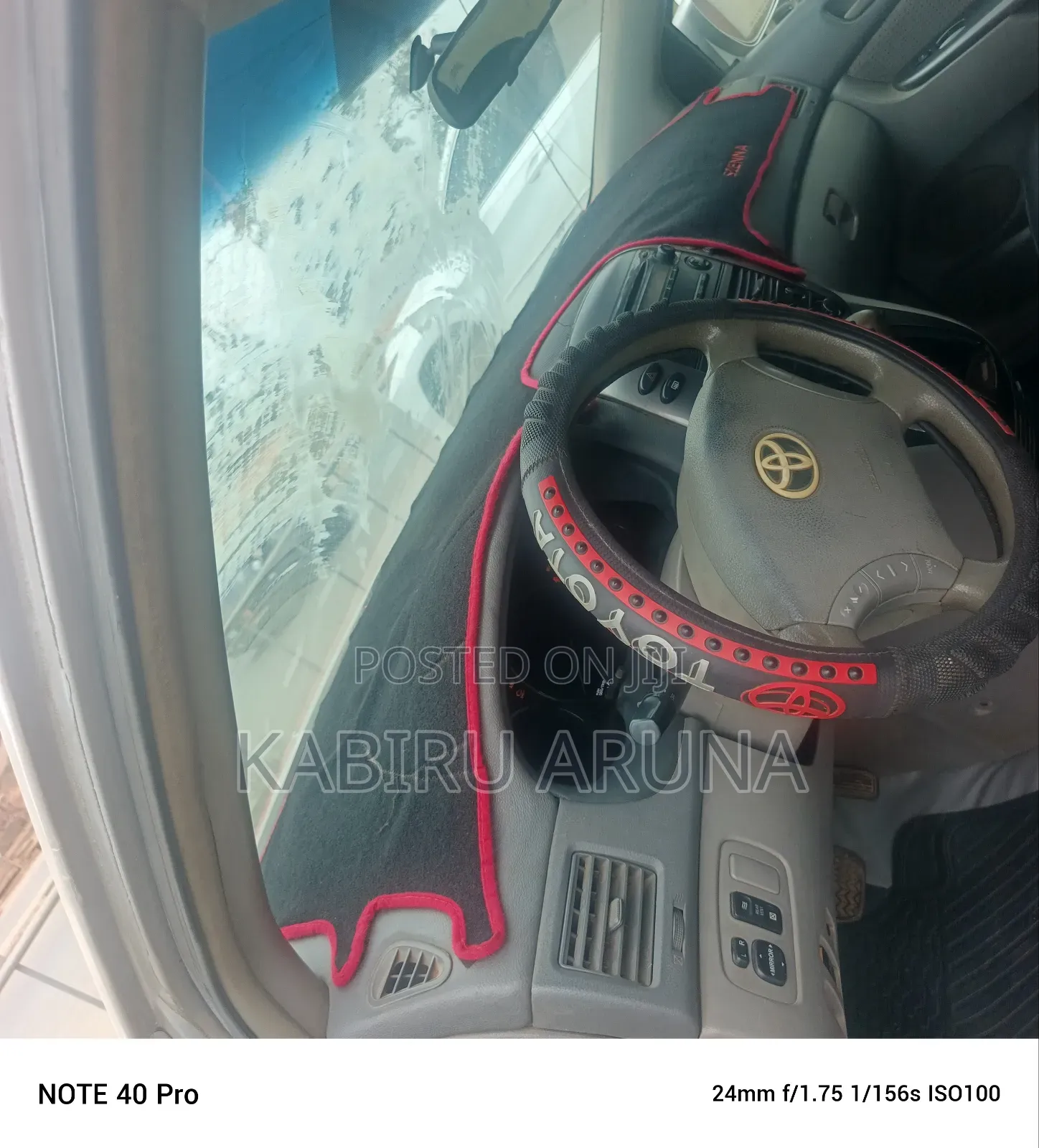 Toyota Sienna 2005 Silver