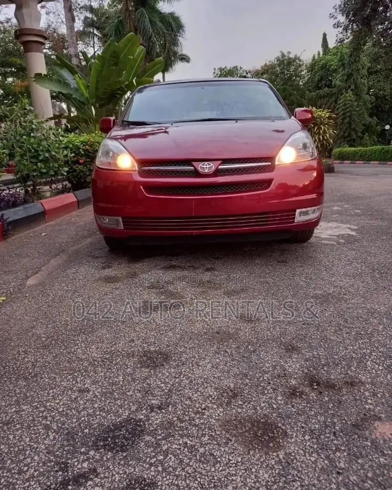 Toyota Sienna Available for Hire