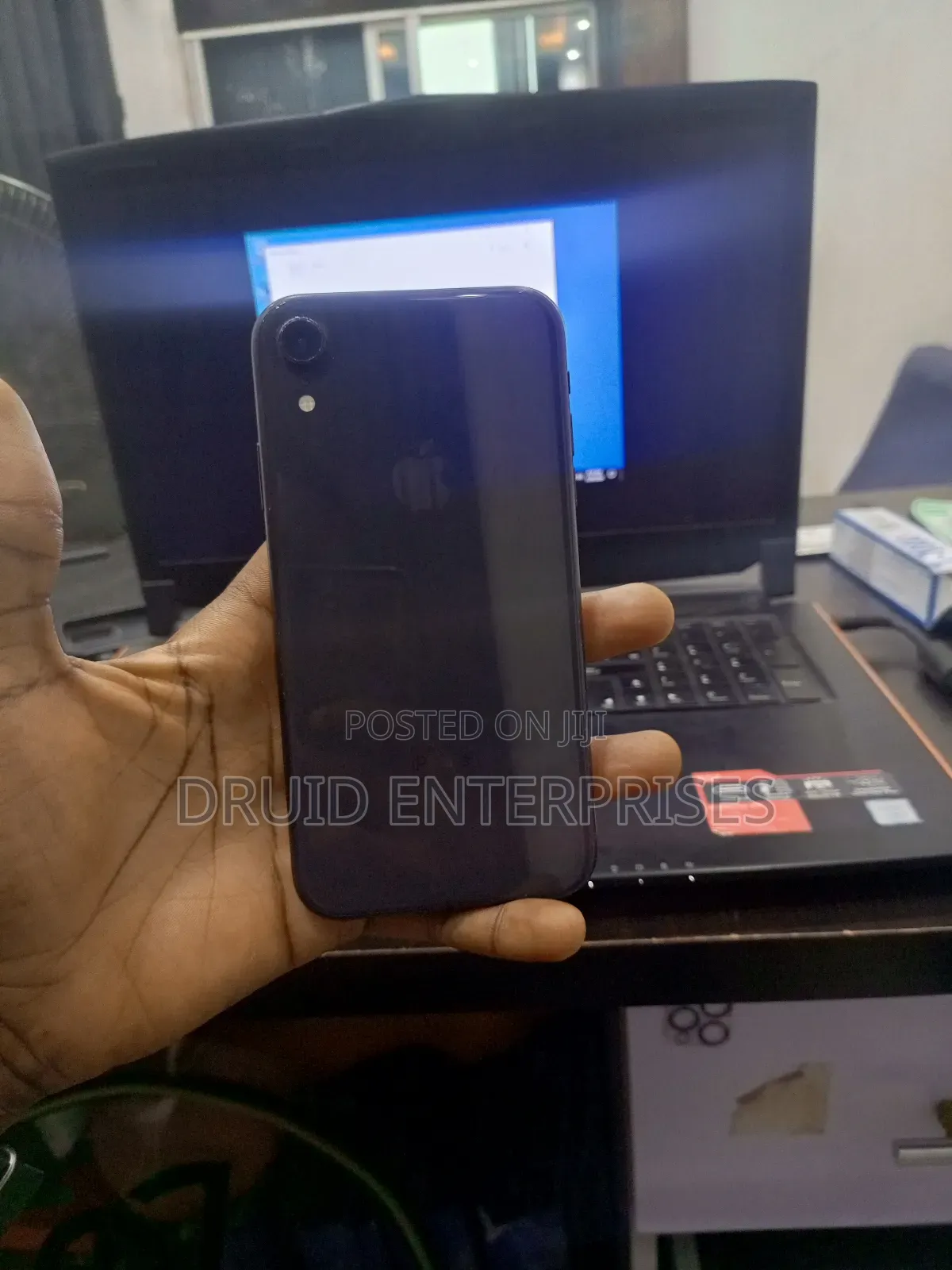 Apple iPhone XR 64 GB Black