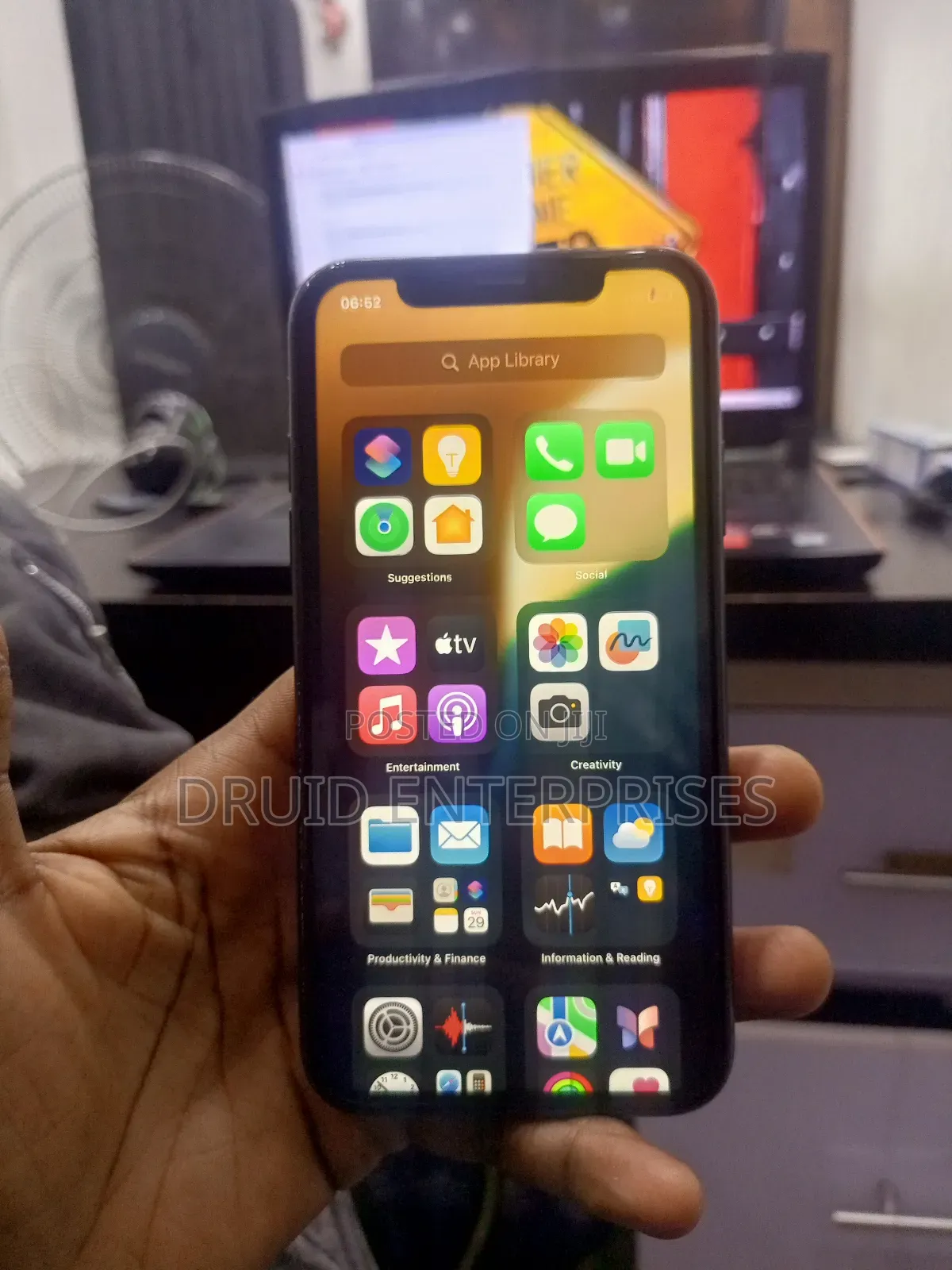 Apple iPhone XR 64 GB Black
