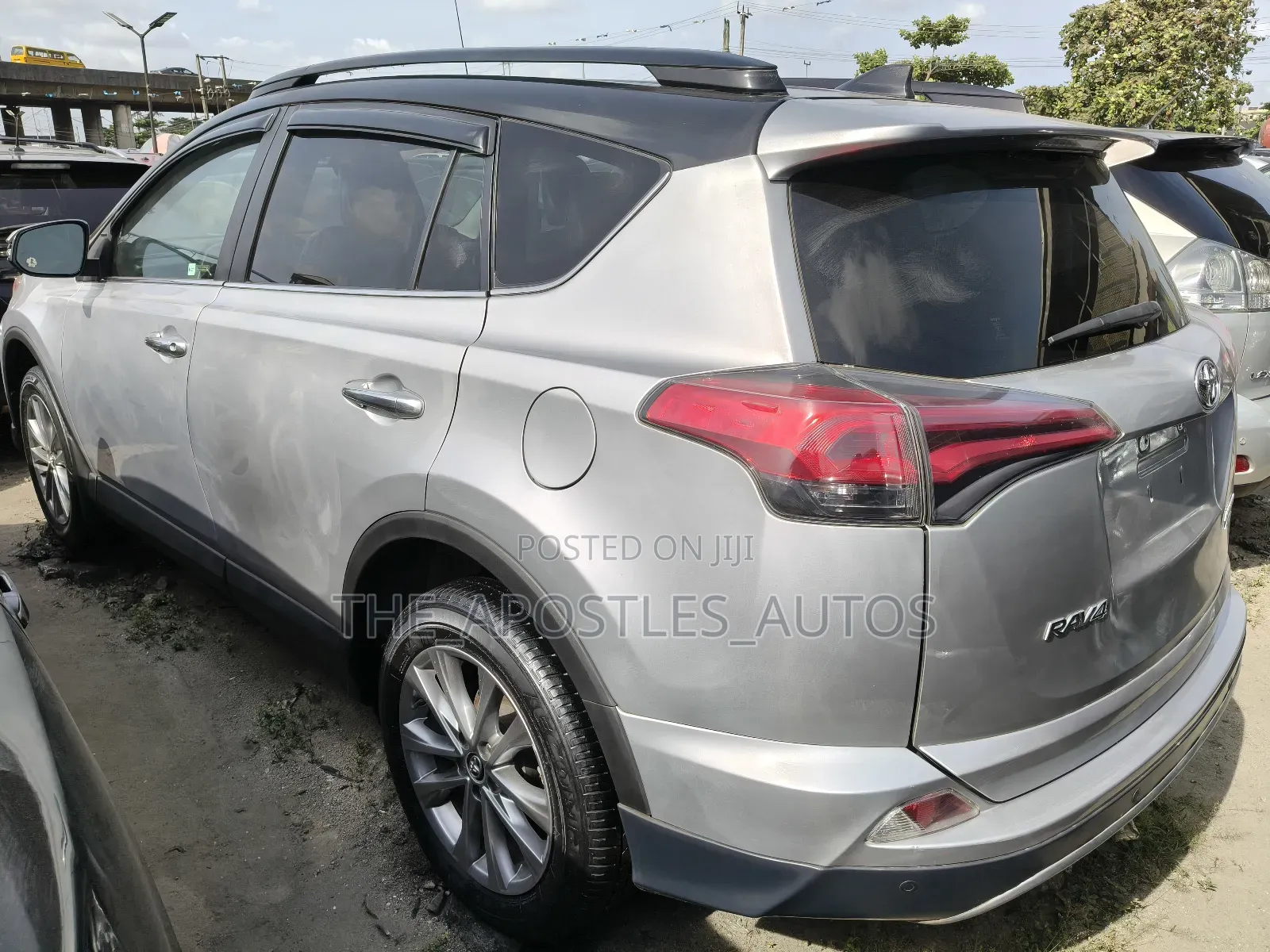 Toyota RAV4 Limited AWD (2.5L 4cyl 6A) 2017 Silver