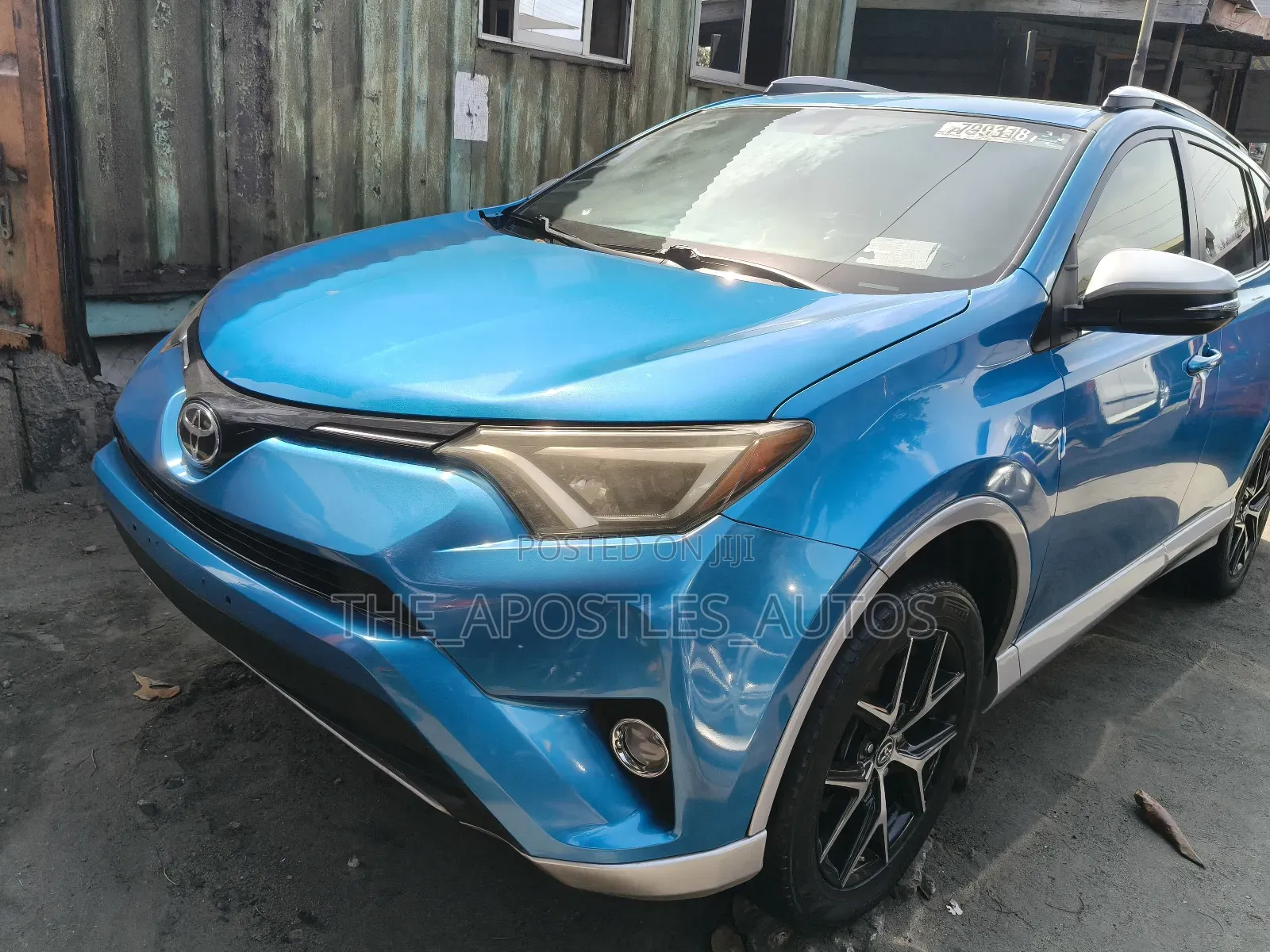 Toyota RAV4 SE FWD (2.5L 4cyl 6A) 2017 Blue