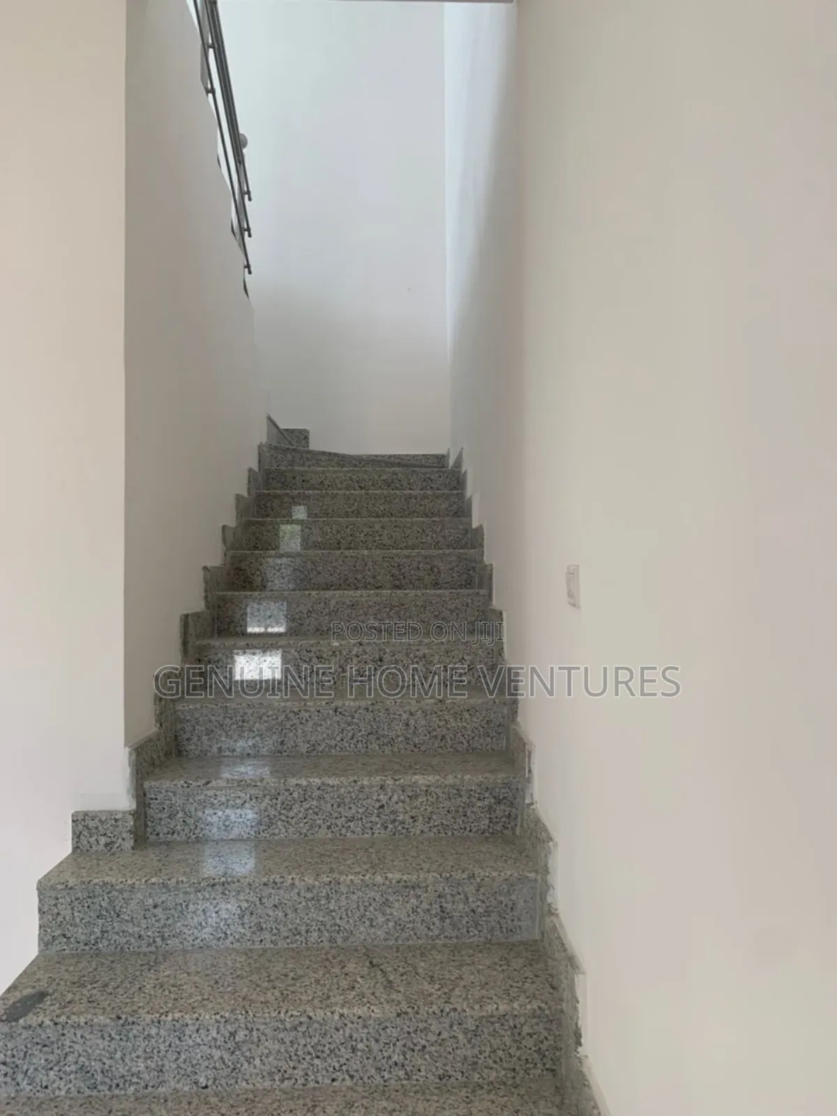 6bdrm Duplex in Mayeigun Beach for rent