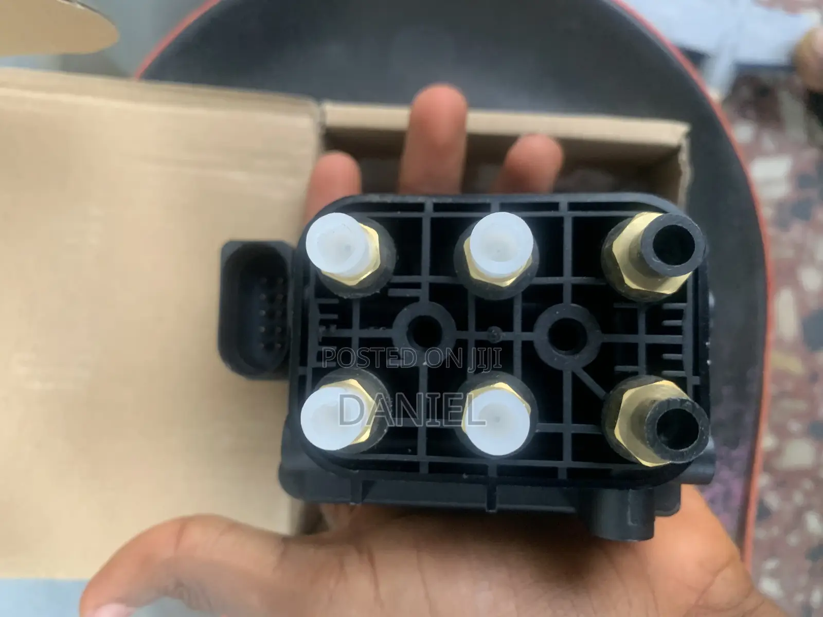 Bentley Air Suspension Solenoid Valve Block