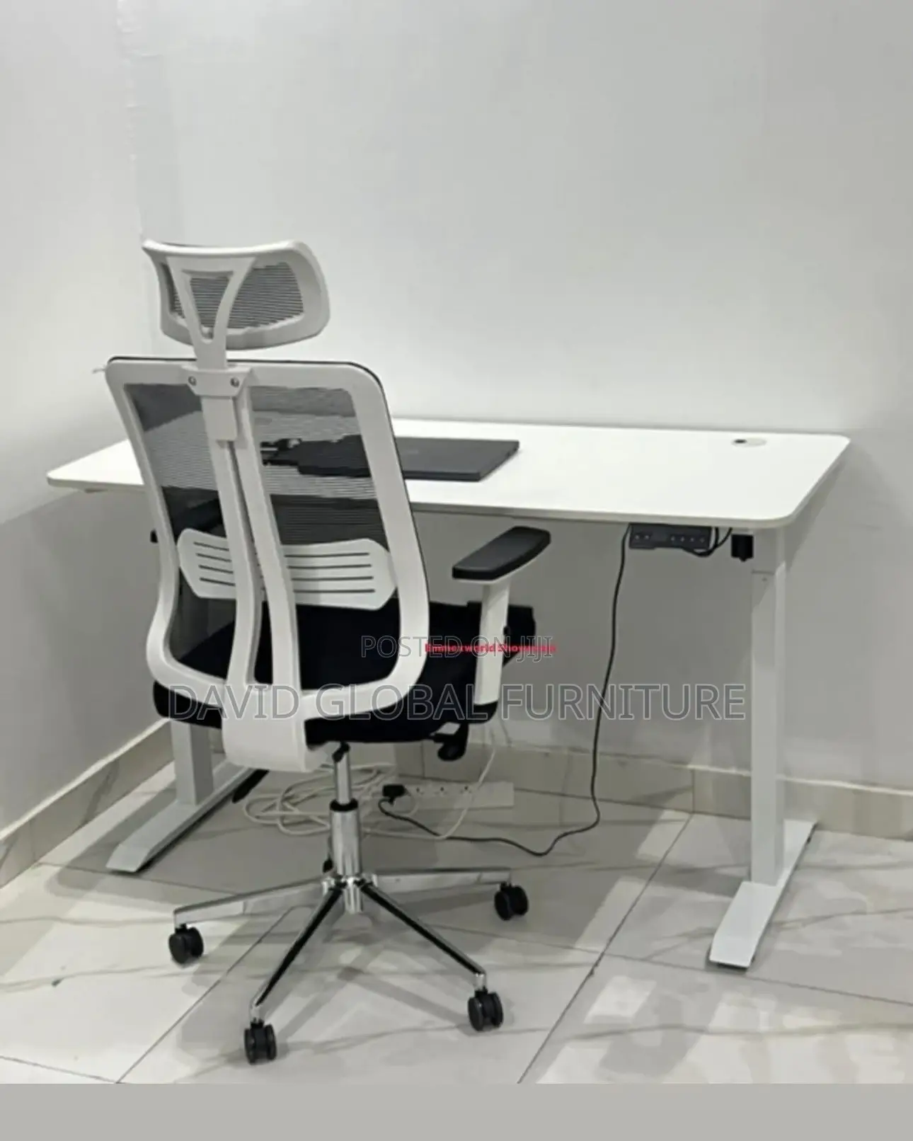 Ergonomic Office Desk With Modern Office Chair