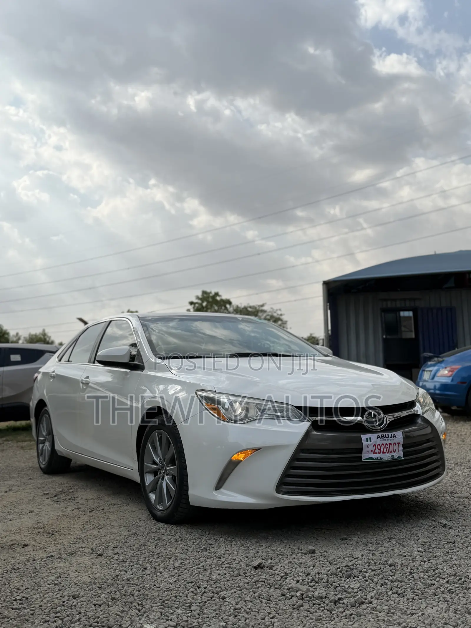 Toyota Camry XLE 4dr Sedan (2.5L 4cyl 6A) 2016 White