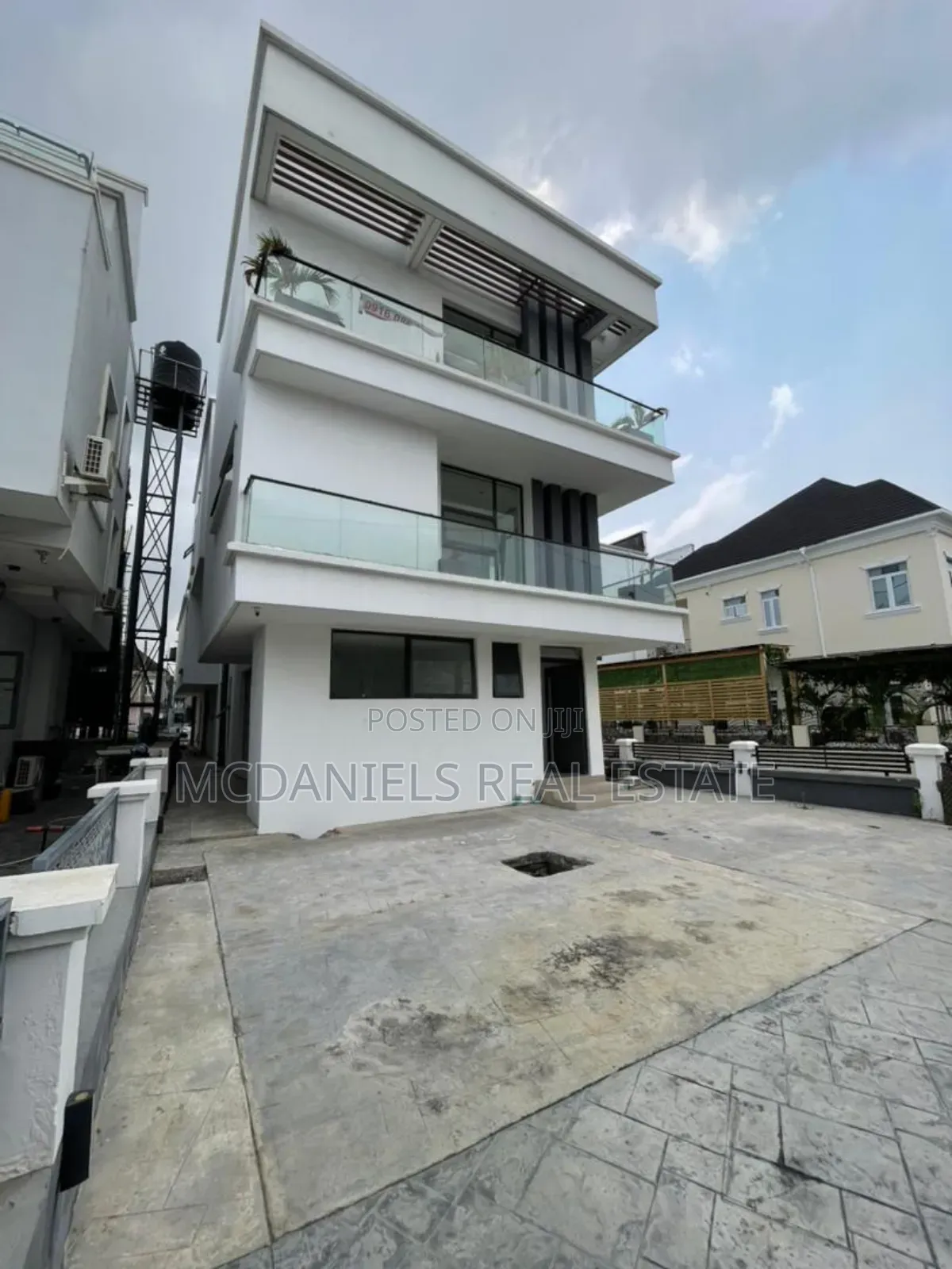 5bdrm Duplex in Osapa london for sale