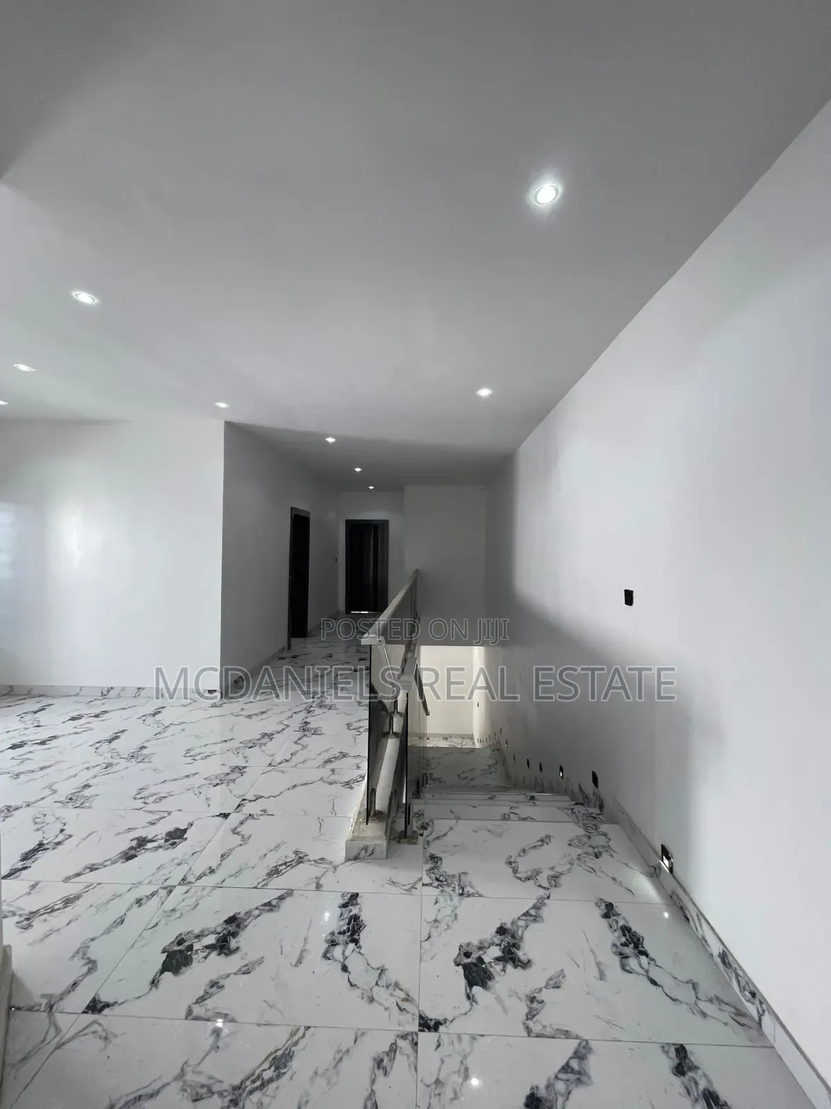 5bdrm Duplex in Ikota for sale