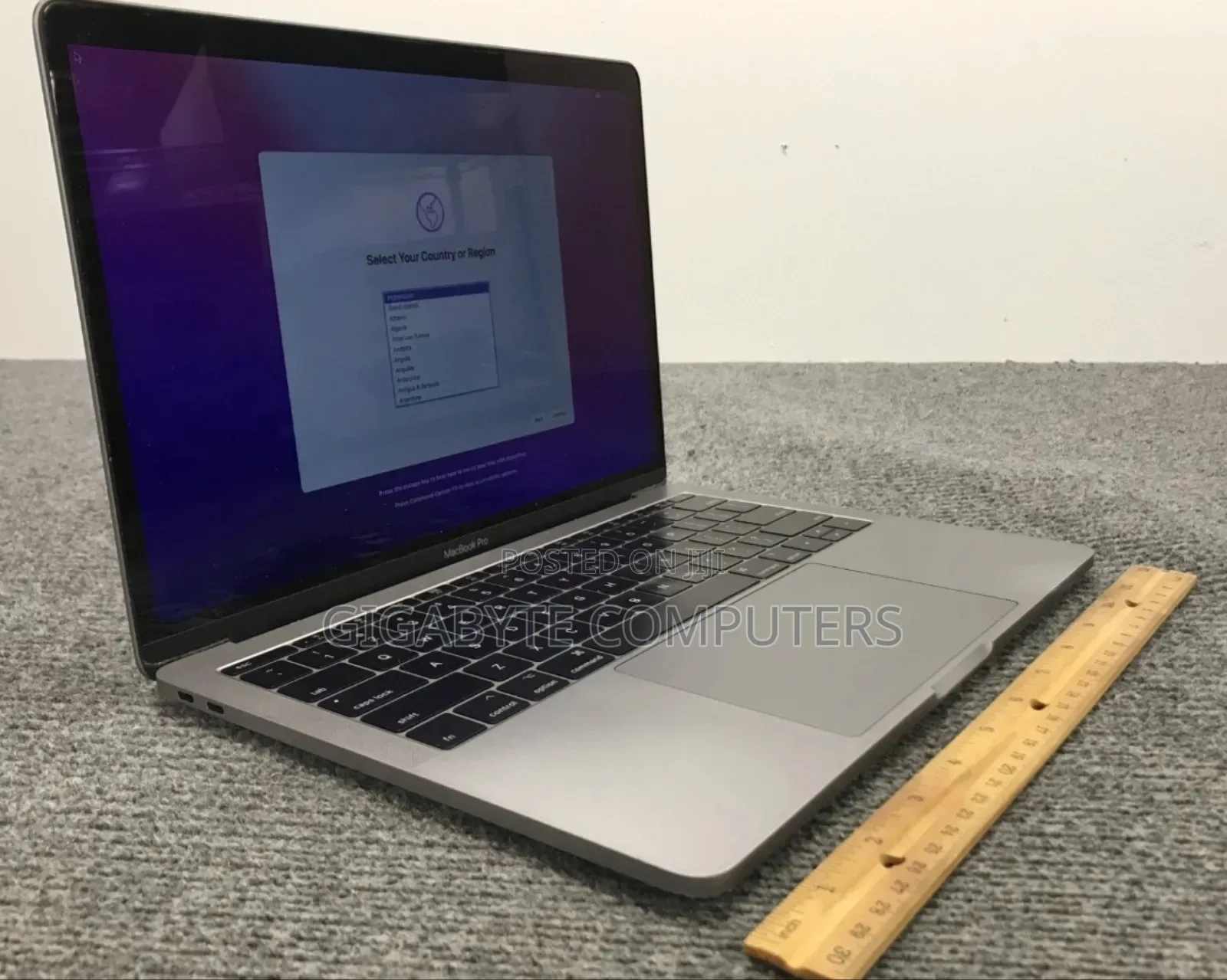 Laptop Apple MacBook Pro 2017 8GB Intel Core i5 SSD 512GB