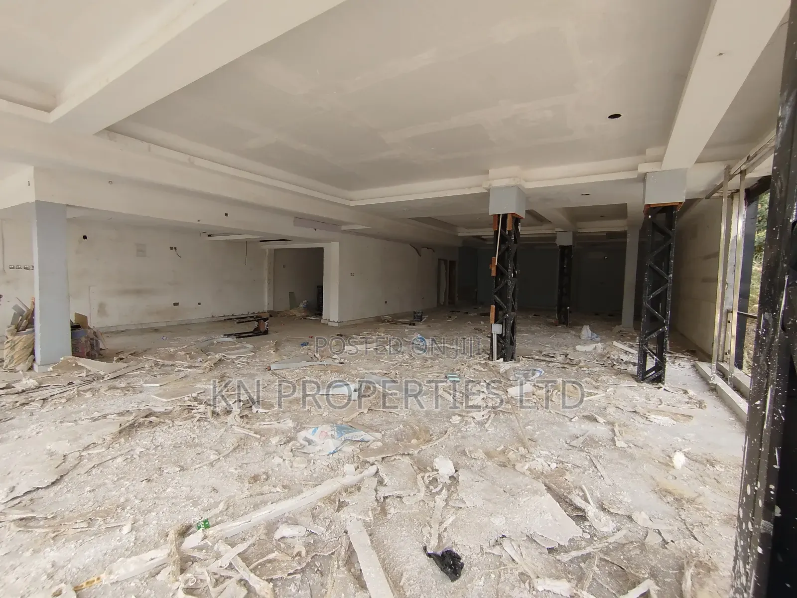 For Rent 180 SQM Meters for Commercial Purposes