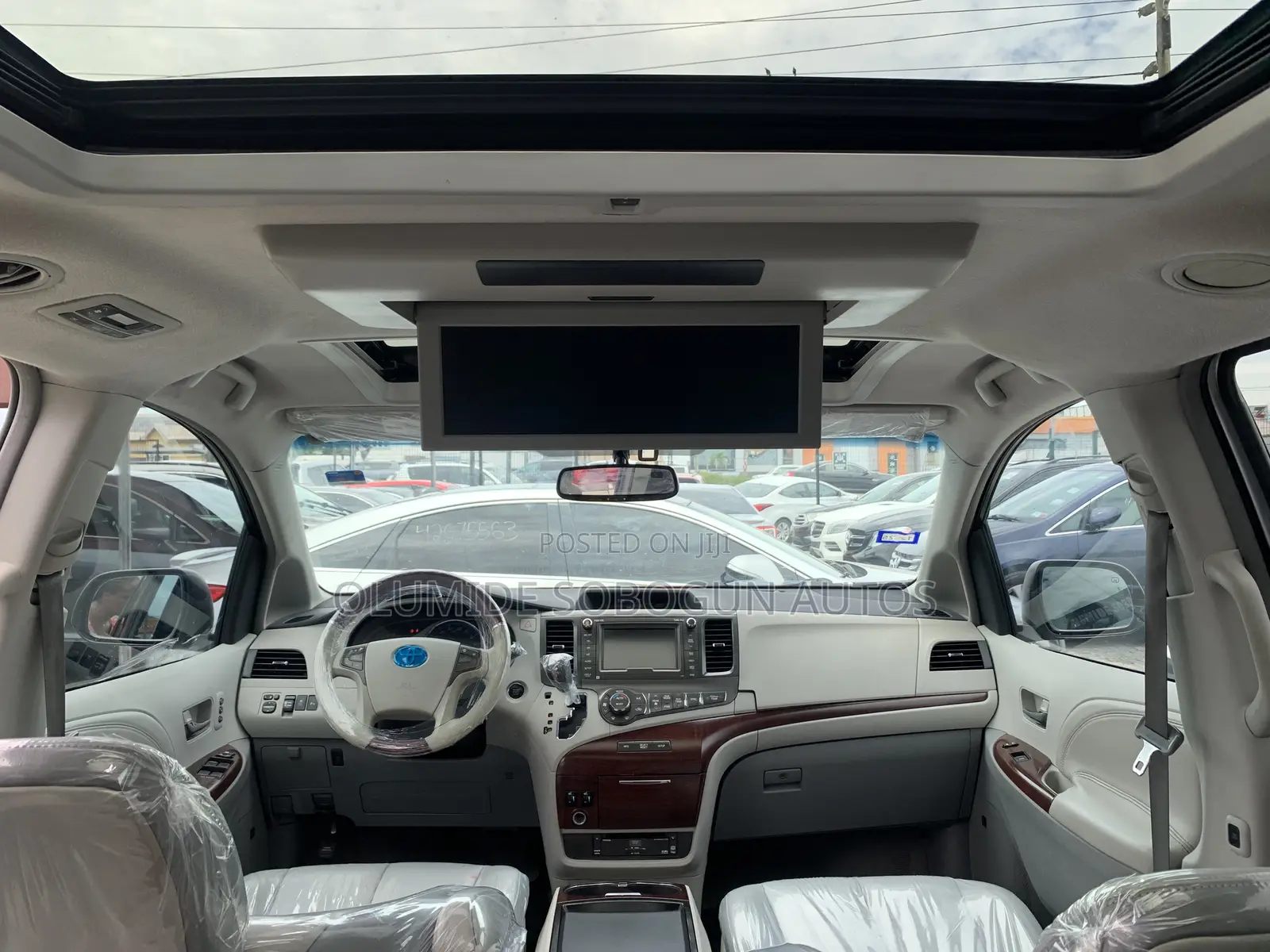 Toyota Sienna Limited 7 Passenger 2011 Silver