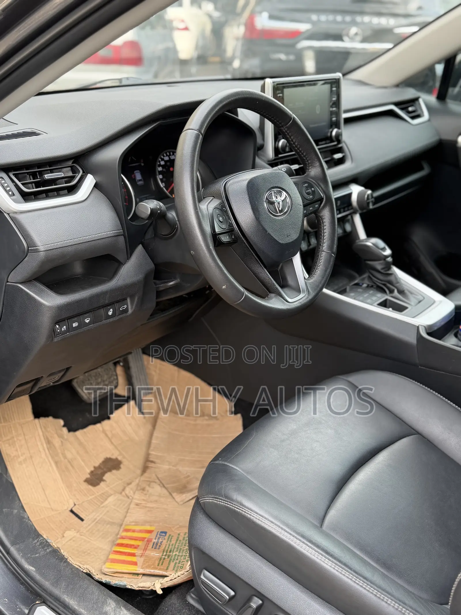 Toyota RAV4 XLE Premium 2021 Gray