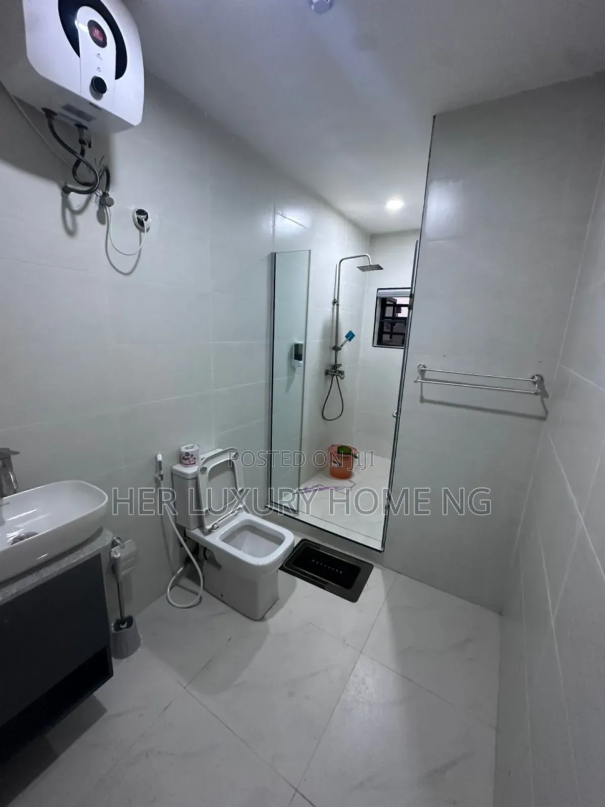 Furnished 3bdrm Apartment in Ologolo for rent