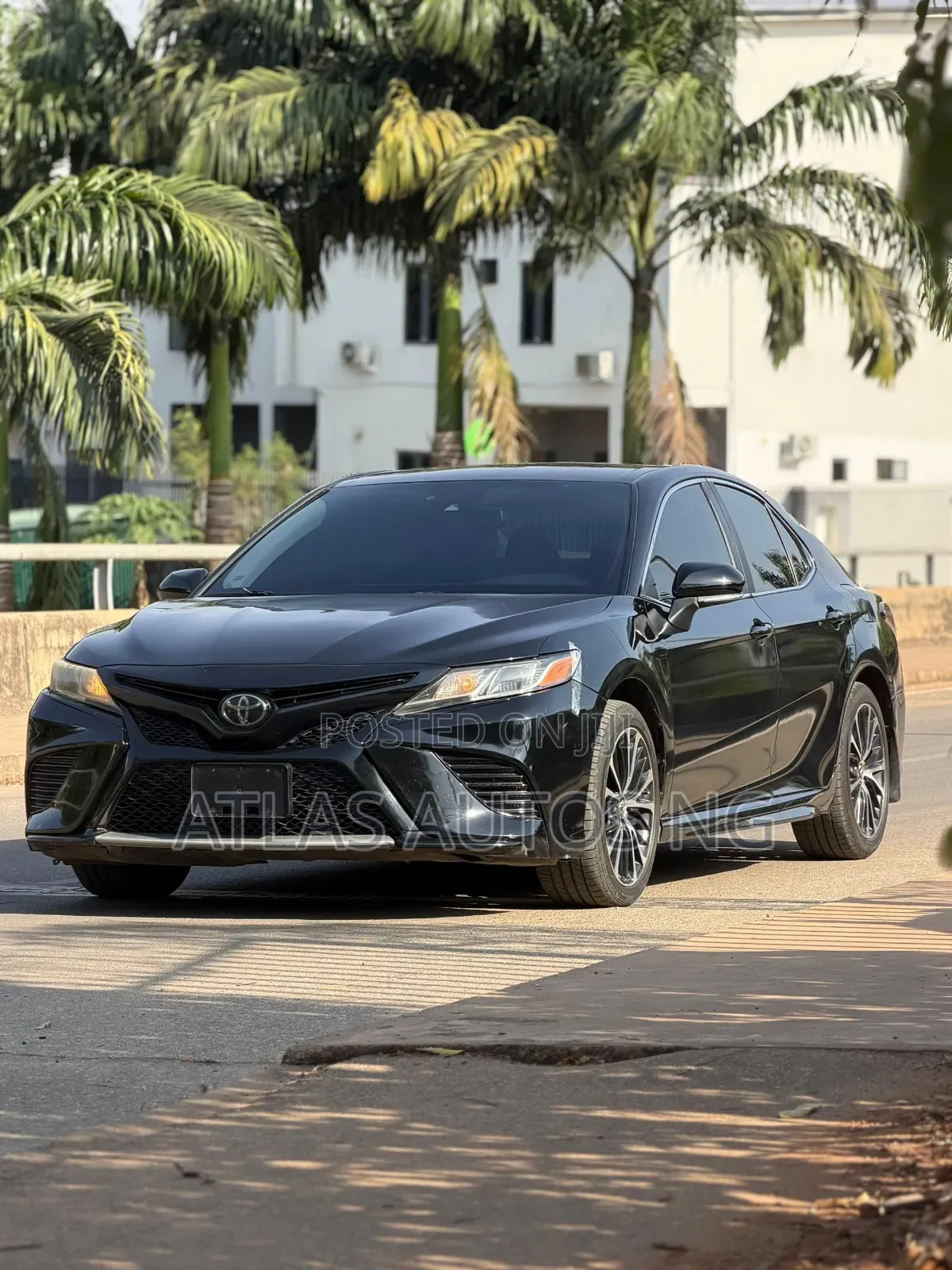 Toyota Camry SE (2.5L 4cyl 8A) 2019 Black