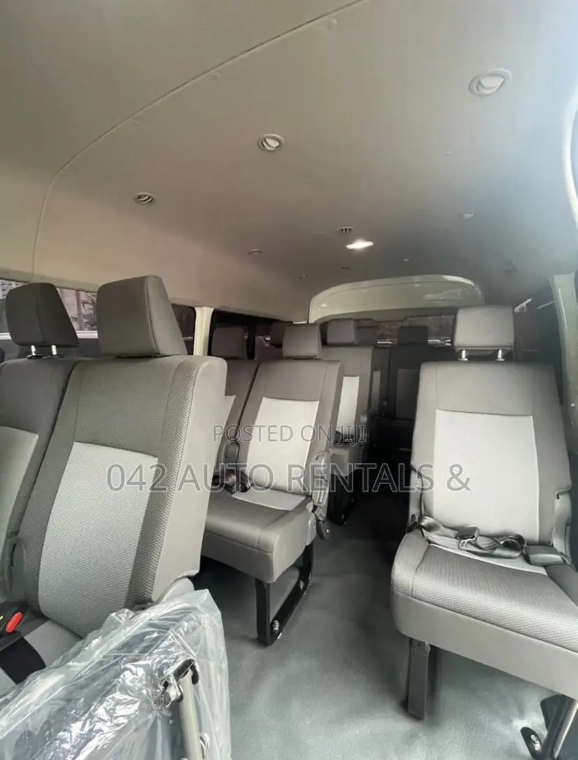 Toyota Hiace Bus for Hire